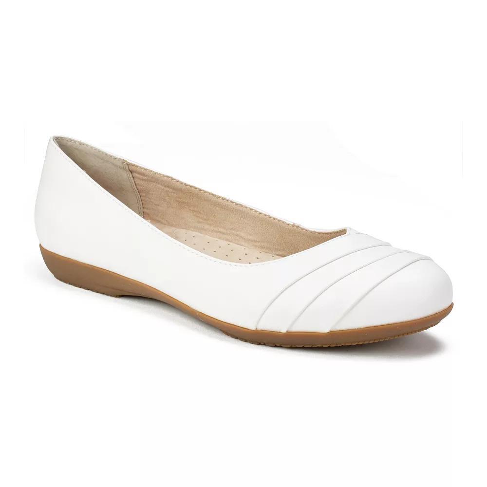 Cliffs by White Mountain Clara Women's Ballet Flats, Size: 6 Wide, Red Burnished Product Image