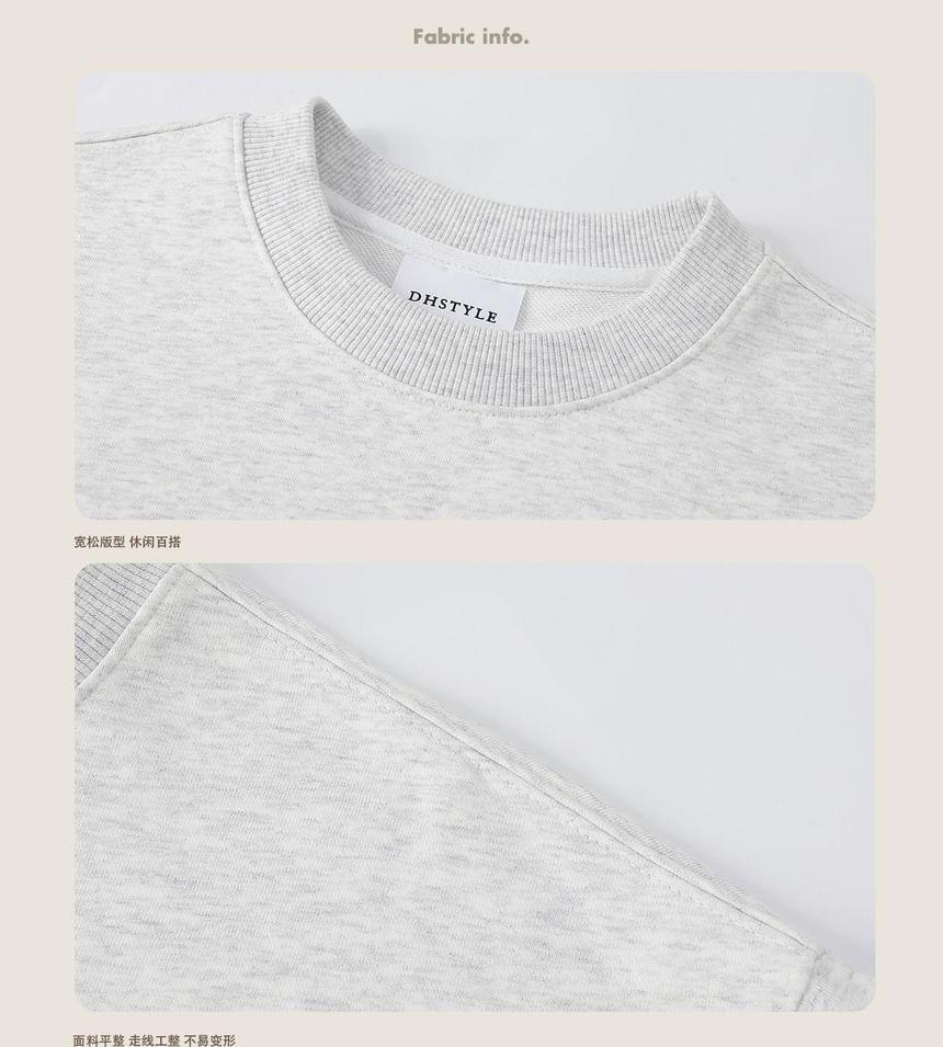 Round Neck Cat Print Sweatshirt Product Image