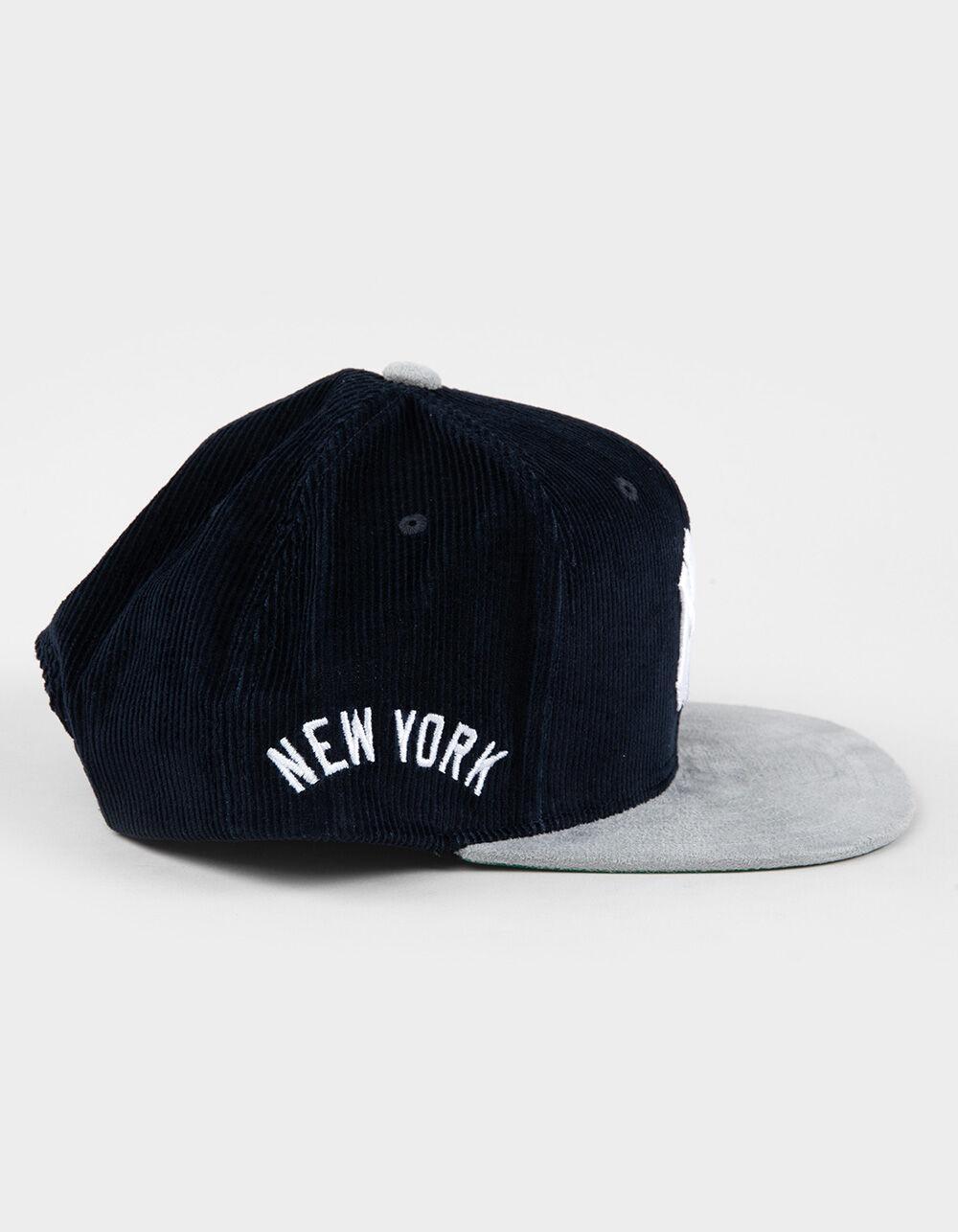 MITCHELL & NESS New York Yankees Corduroy Snapback Hat - BLUE COMBO Product Image