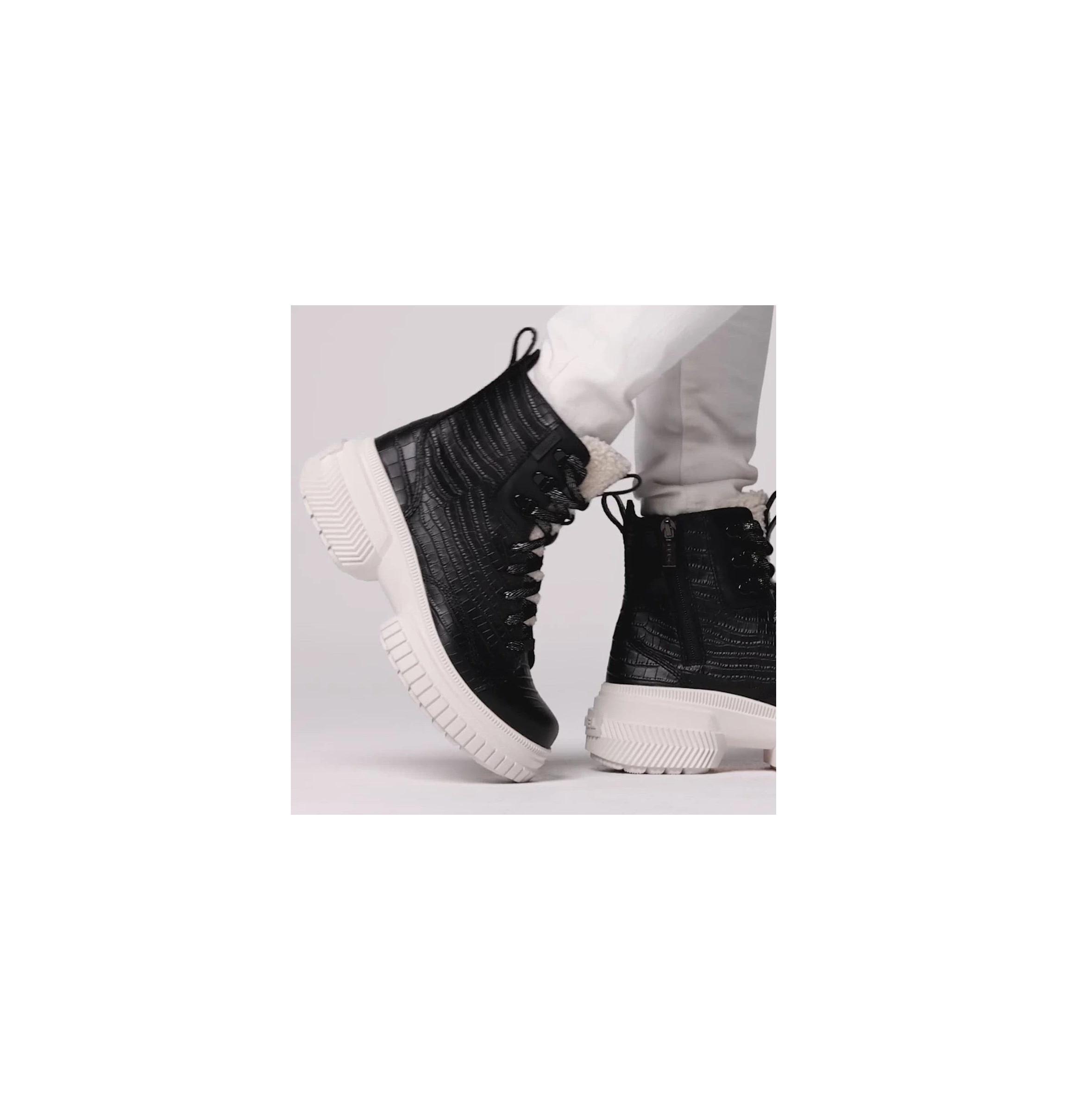 ONA AVE™ Lace Lux Women's Waterproof Boot Product Image
