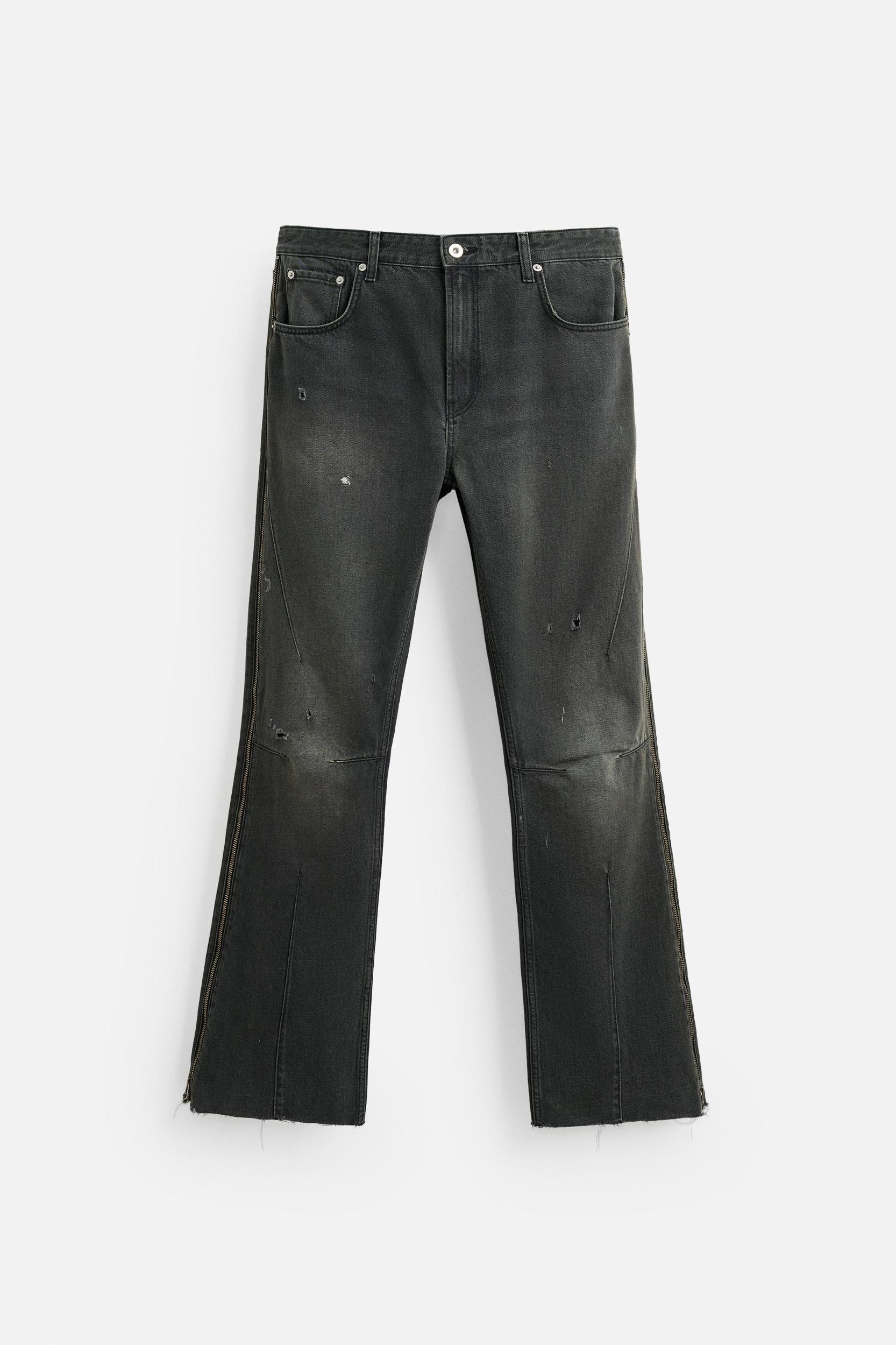 ZIPPERED FLARE FIT JEANS Product Image