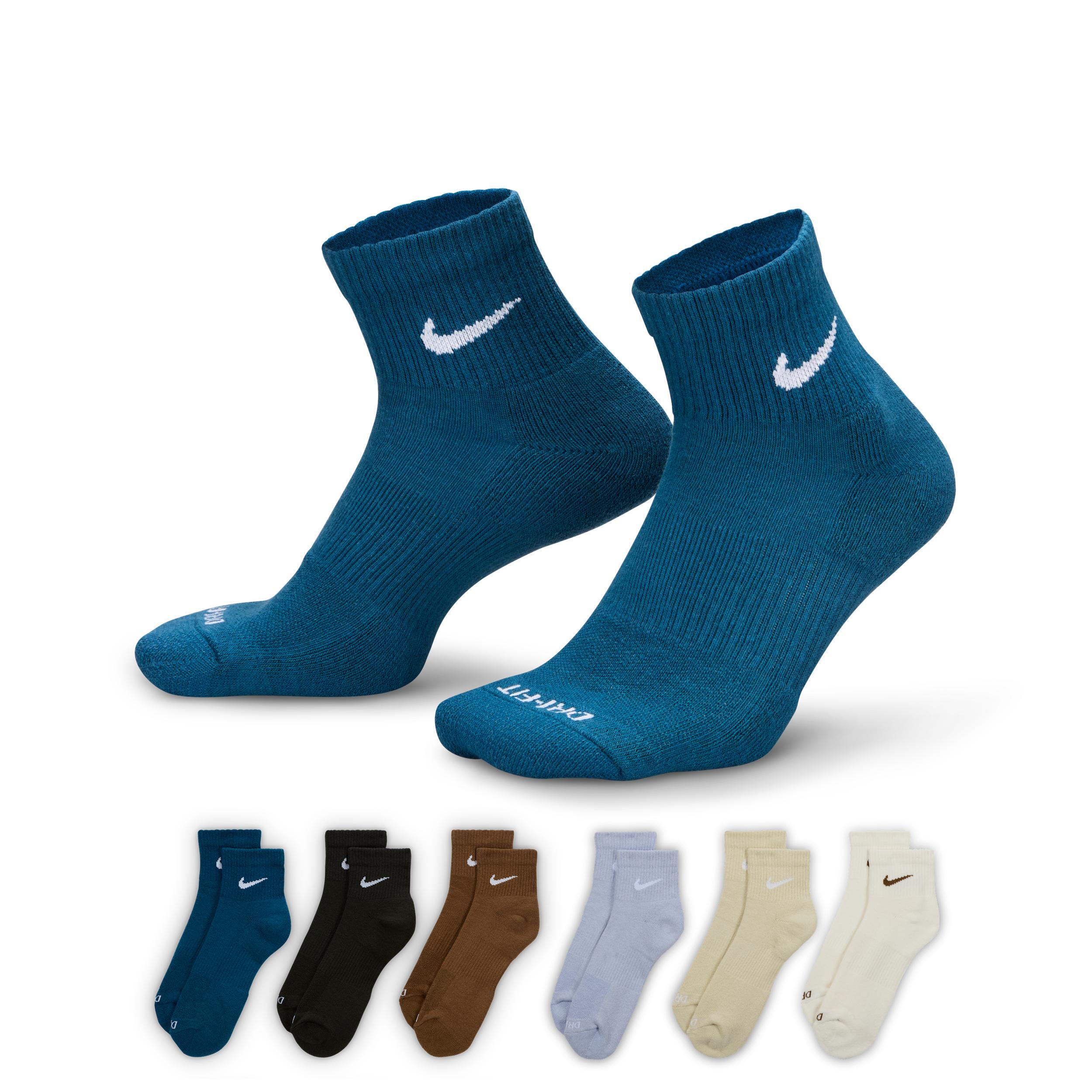 Nike Men's Everyday Plus Cushioned Training Ankle Socks (6 Pairs) Product Image