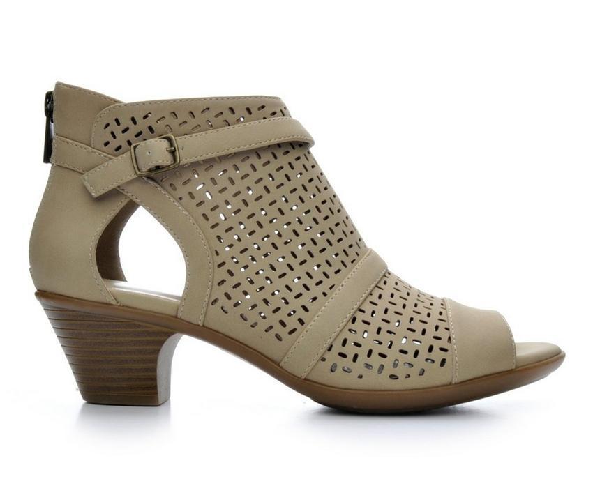 Women's Easy Street Carrigan Booties Product Image