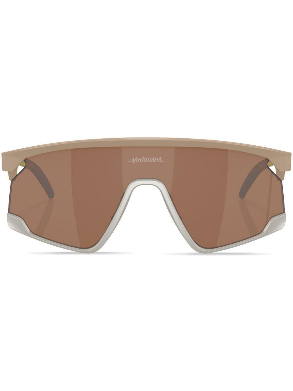 logo-print oversize-frame sunglasses  Product Image