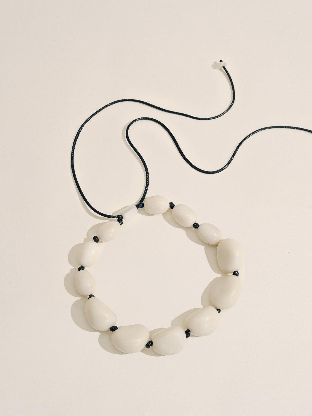 The Pendant Necklace in Black Product Image