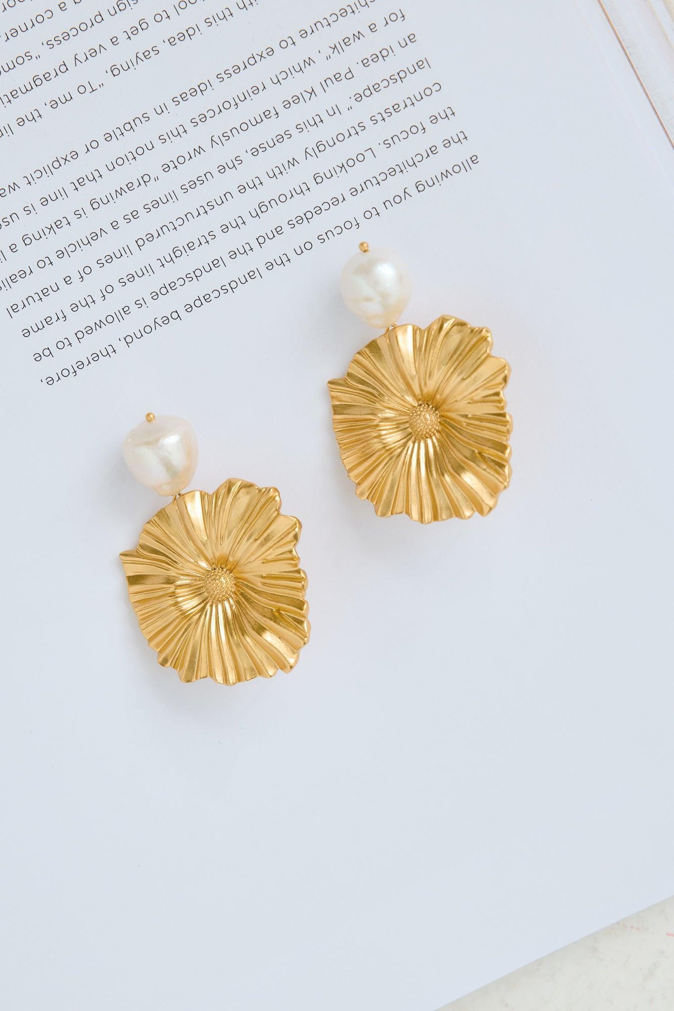 18k Gold Plated Solina Earrings Gold Product Image