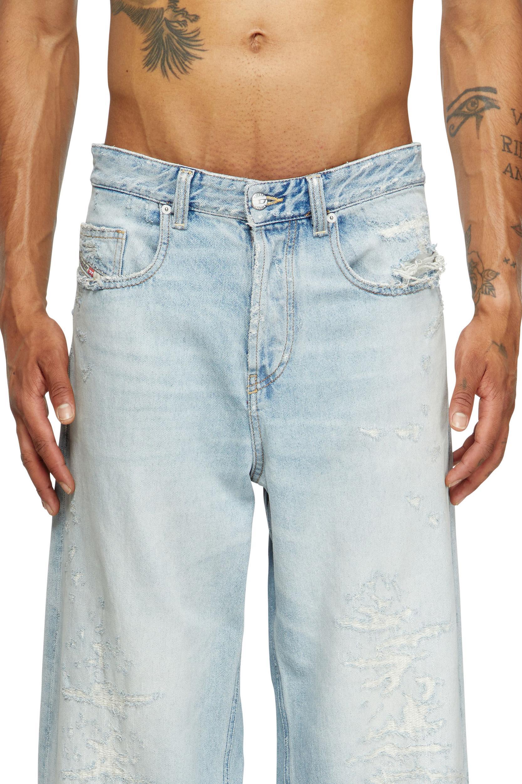 Relaxed Jeans 2001 D-Macro 09M53 Product Image