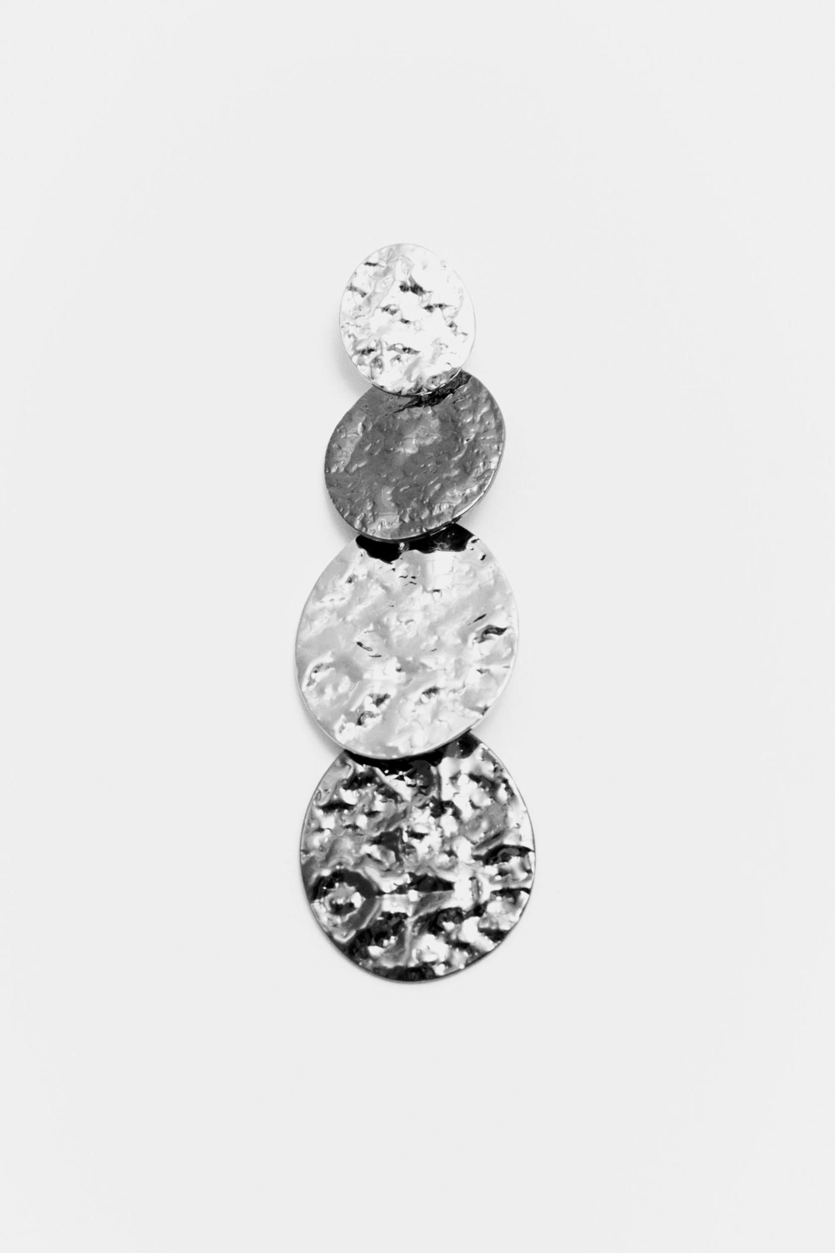 Long textured circle earrings Product Image