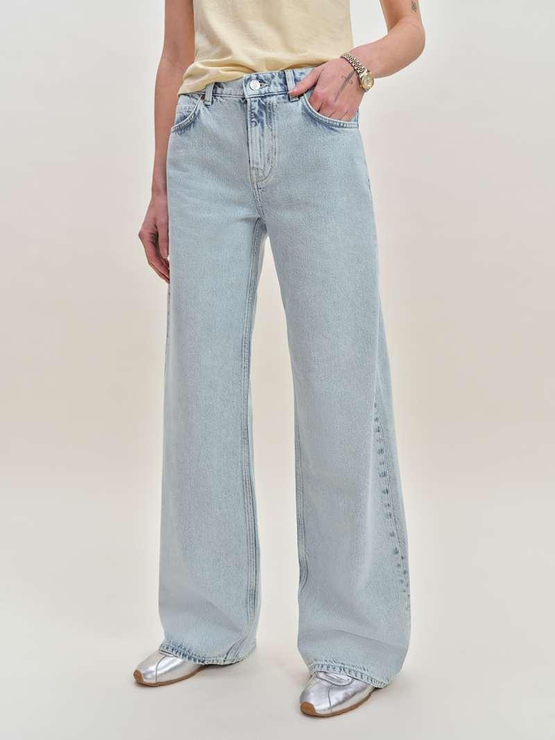 Cary Low Rise Slouchy Wide Leg Jeans Product Image