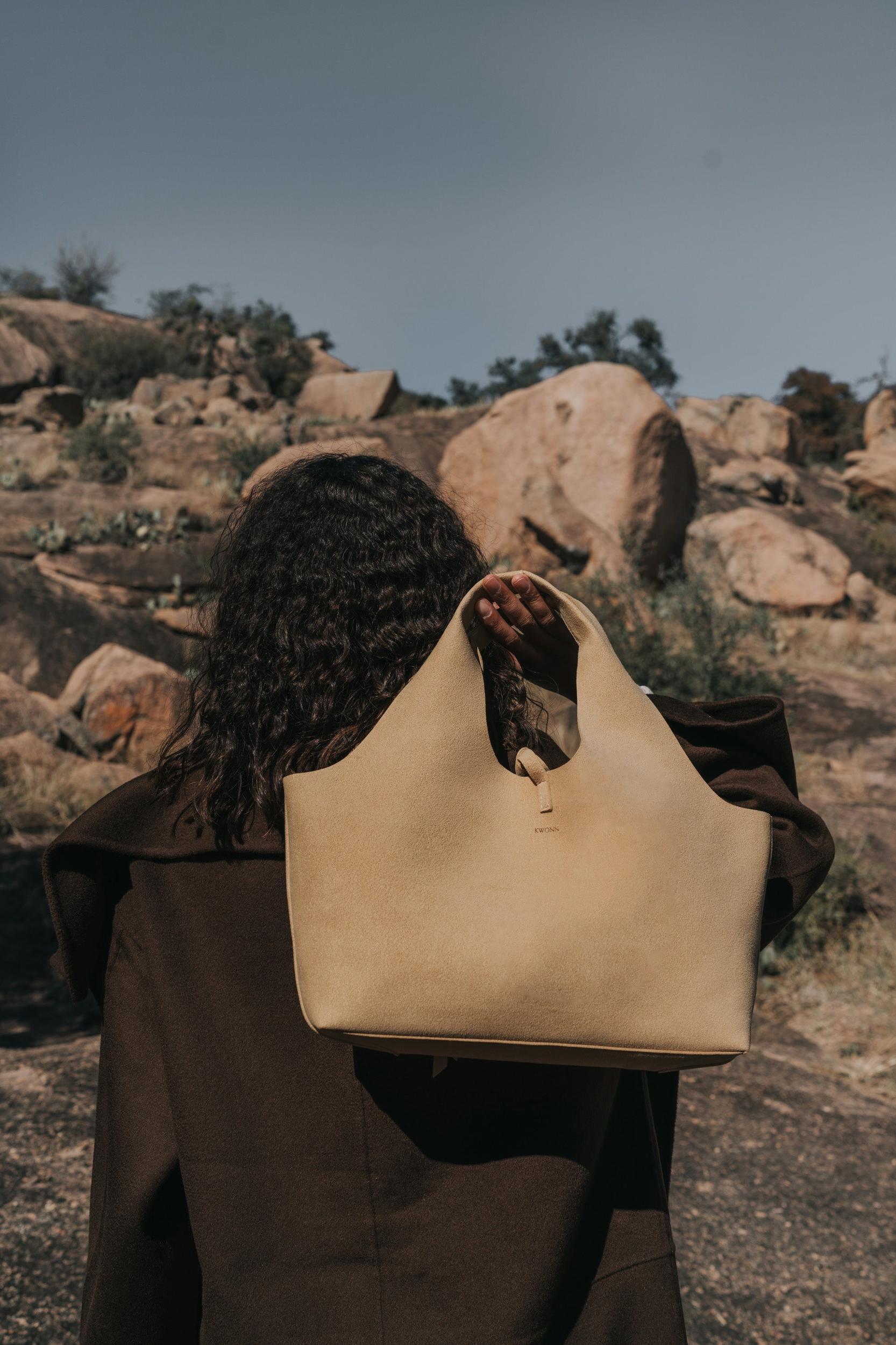 Camel Tote Product Image