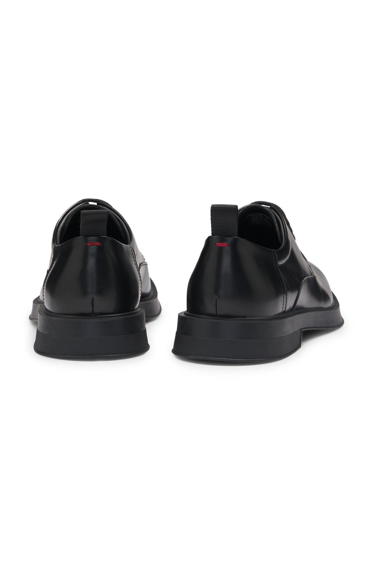 Derby shoes in brush-off leather Product Image