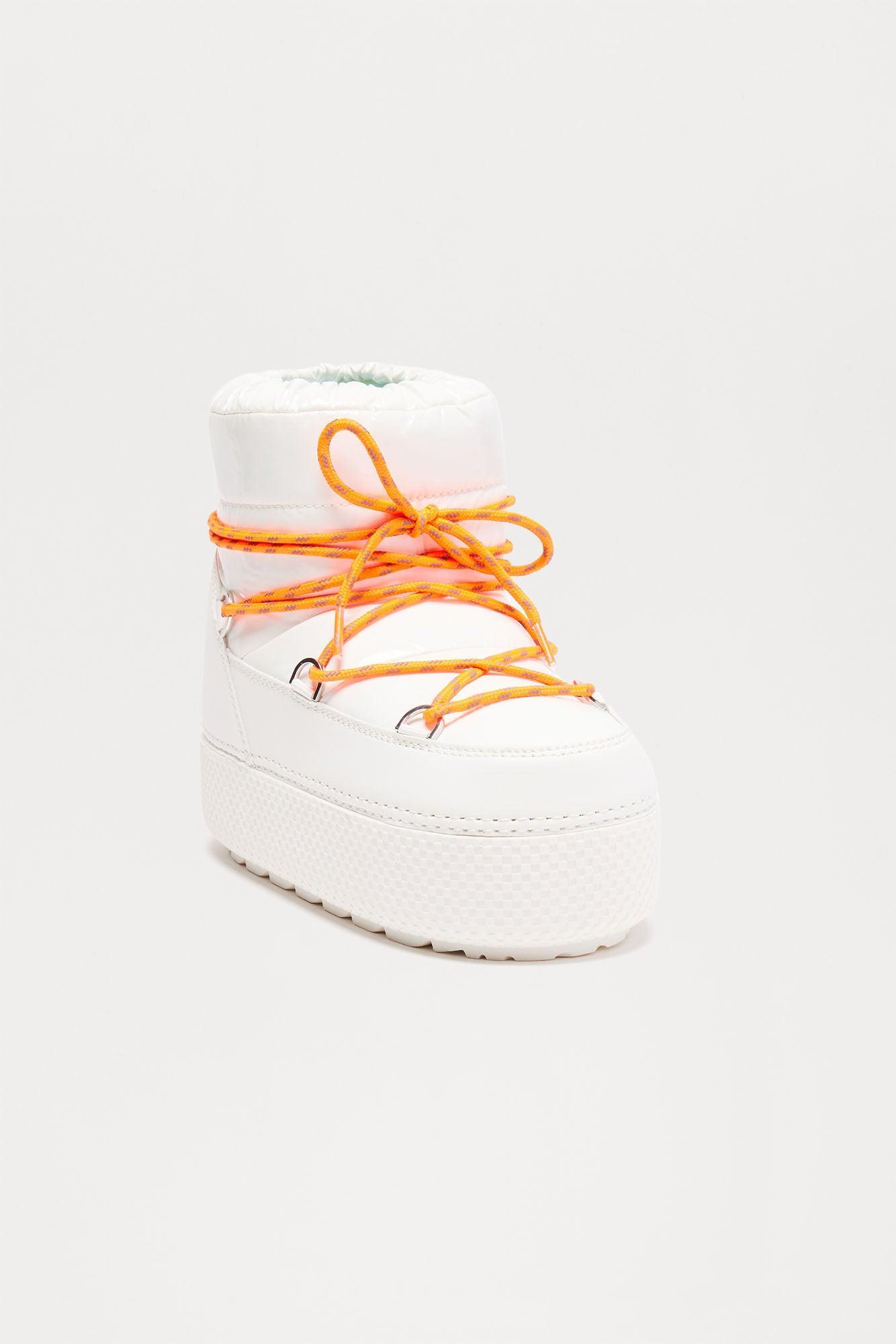 Hit The Snow Platform Booties - White Product Image