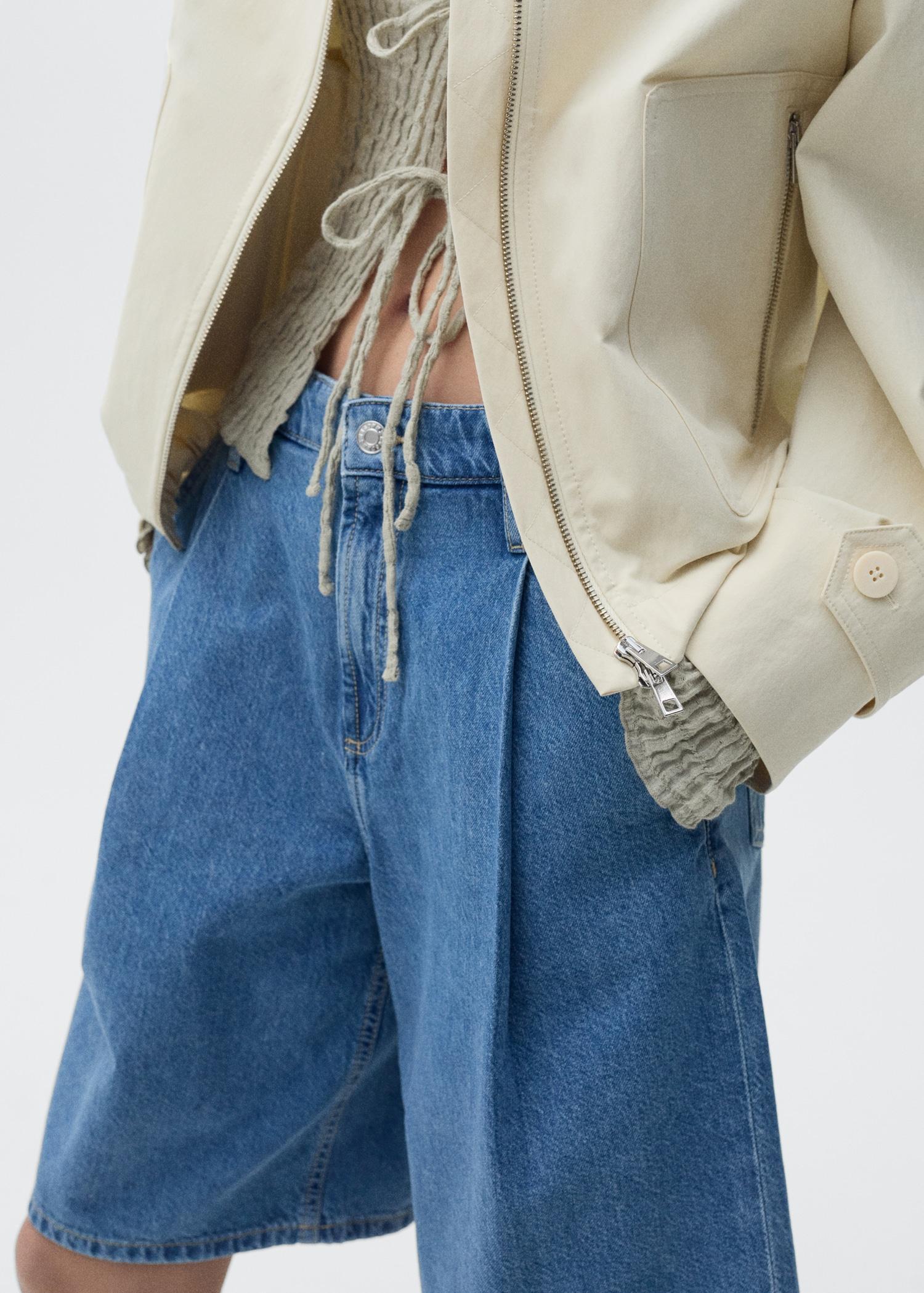 Wideleg denim jorts with pleats - Women | MANGO USA Product Image