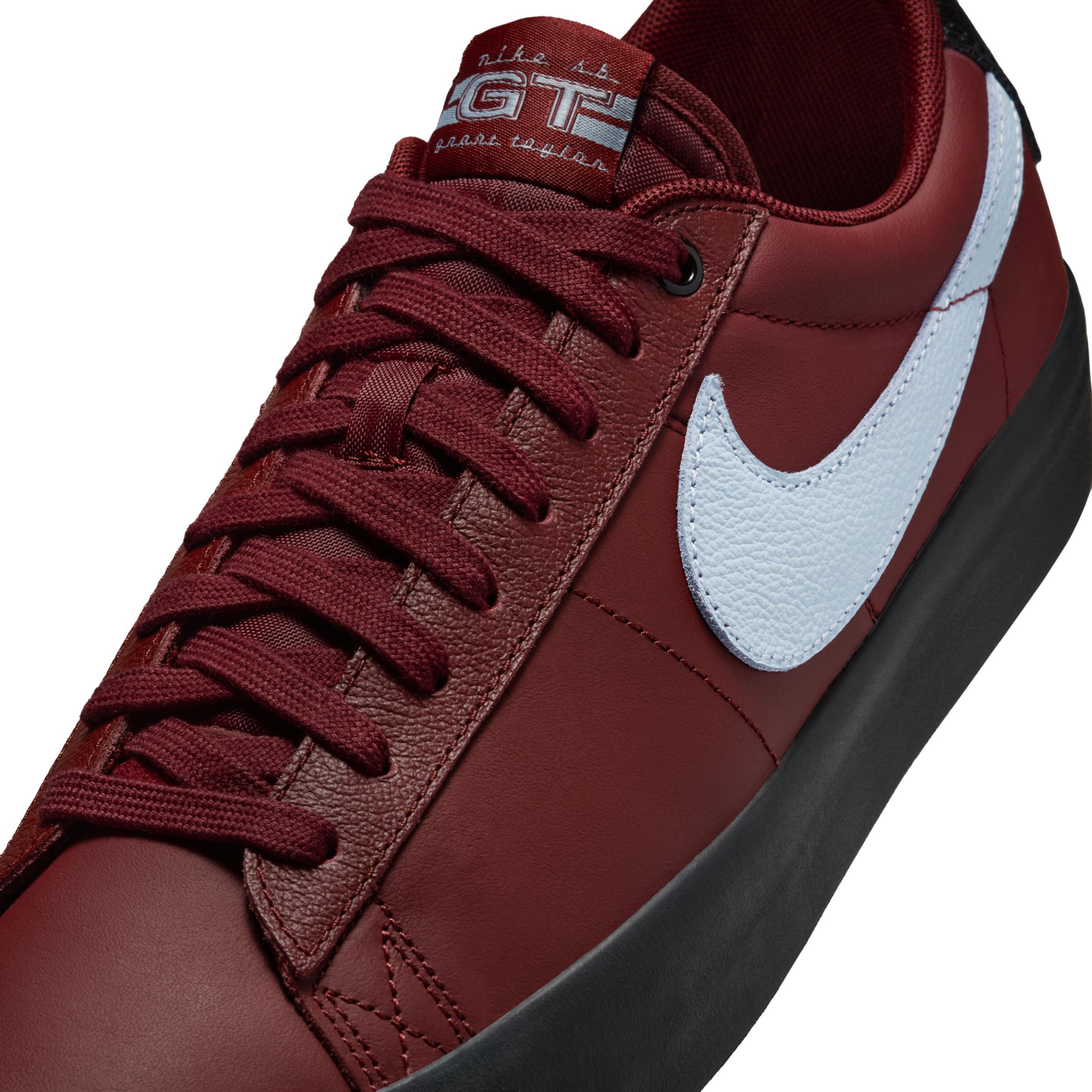 Nike SB Blazer Low Pro GT Men's Shoes Product Image