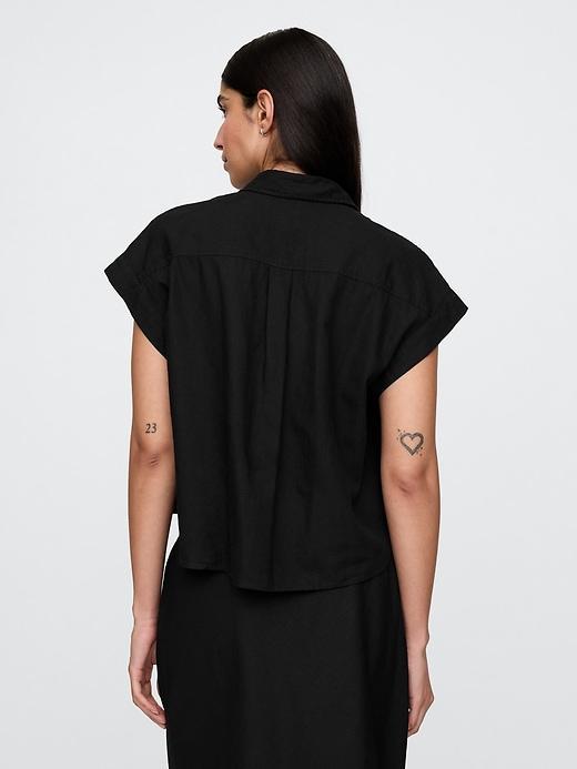 Linen-Blend Cropped Shirt Product Image