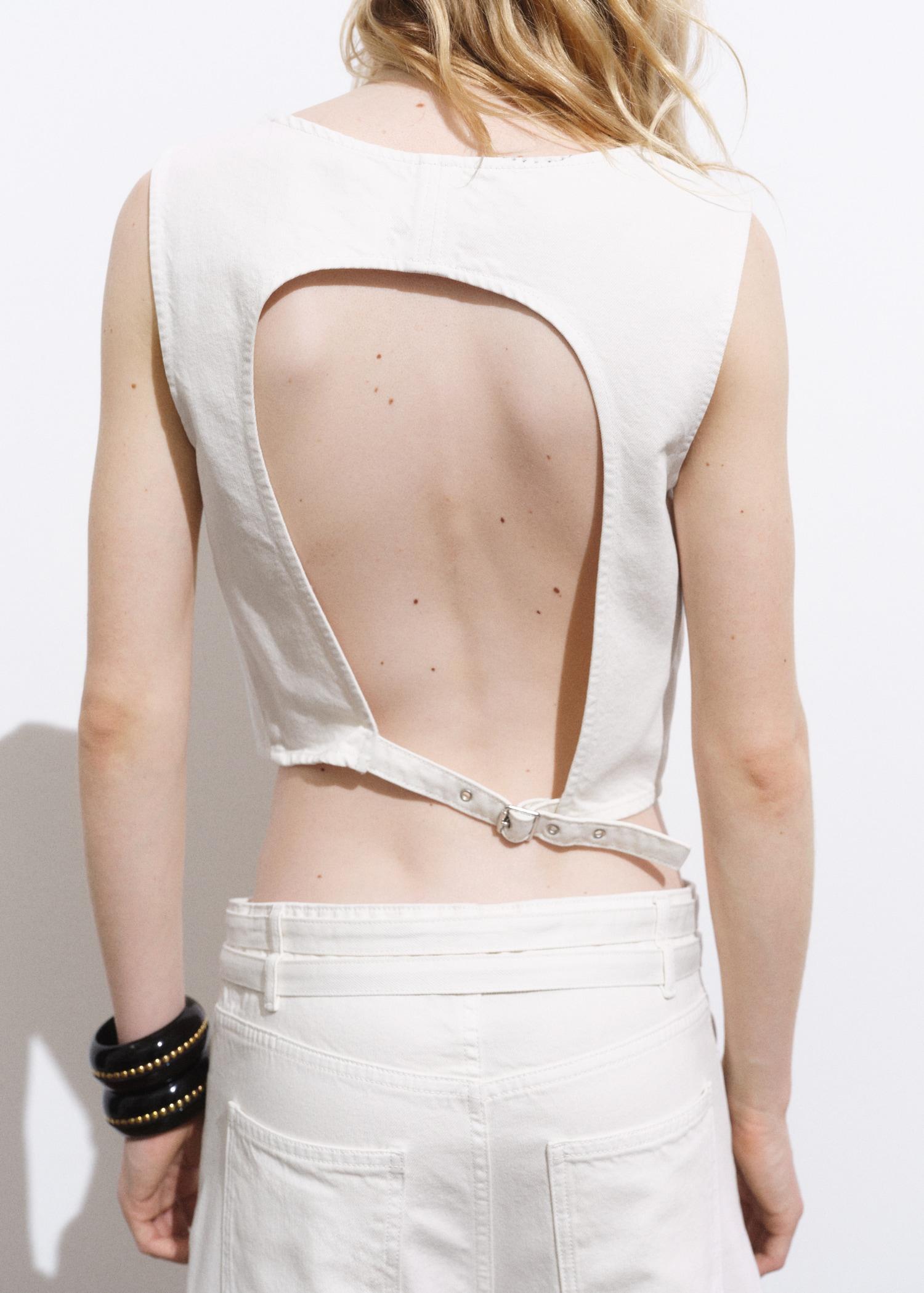 Denim crop top with buckle closure - Women | MANGO USA Product Image