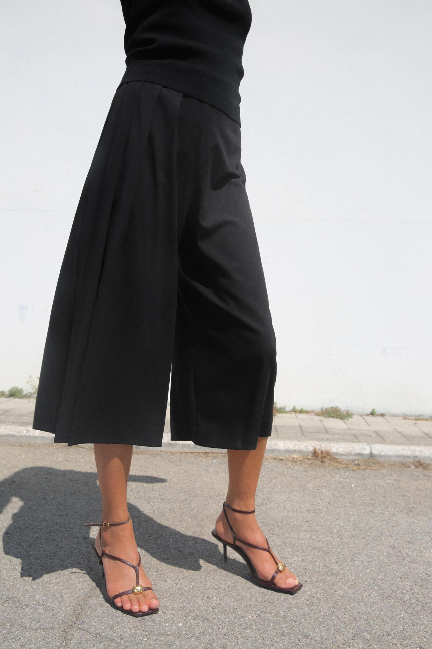 PLEATED CULOTTES Product Image