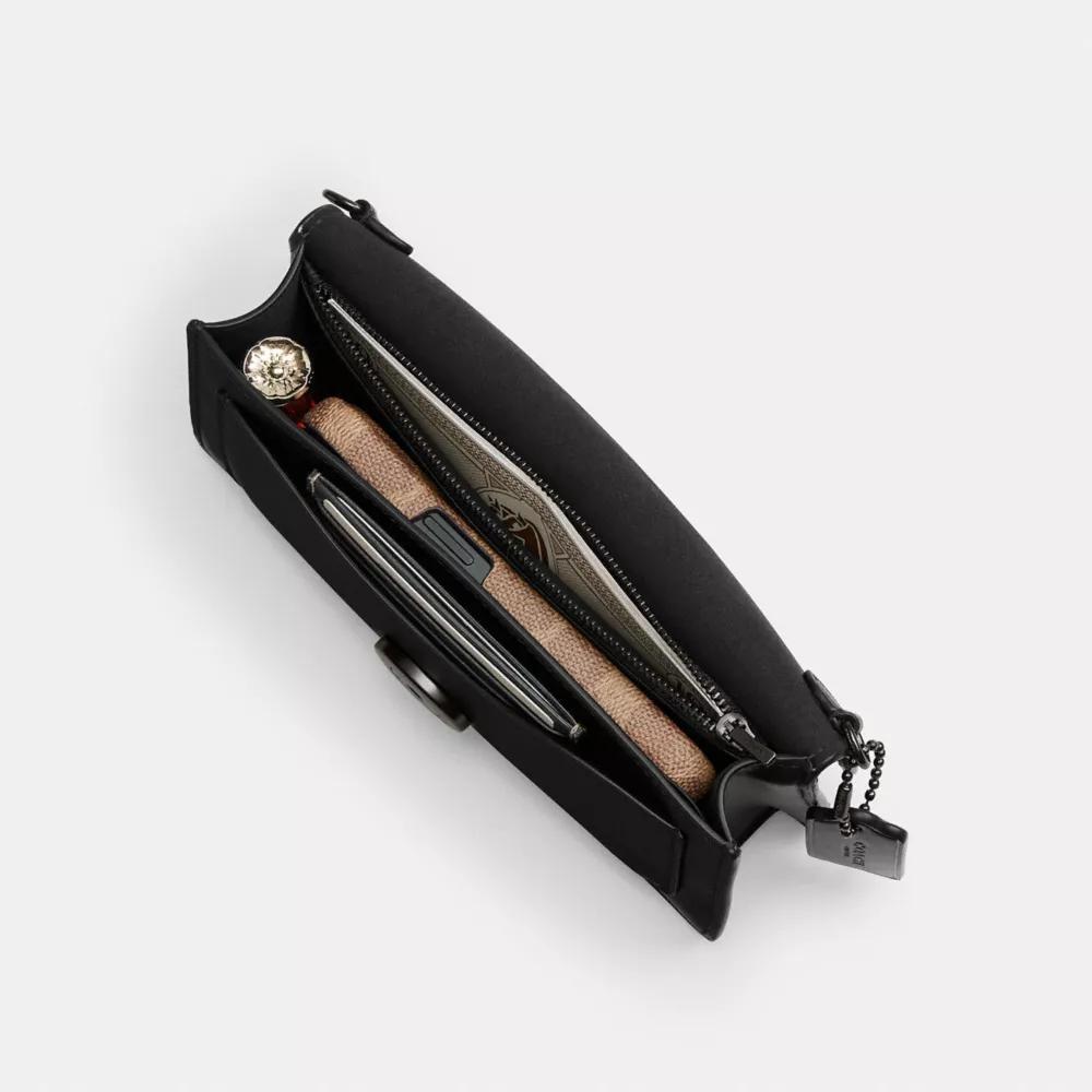 Tabby Chain Clutch Product Image