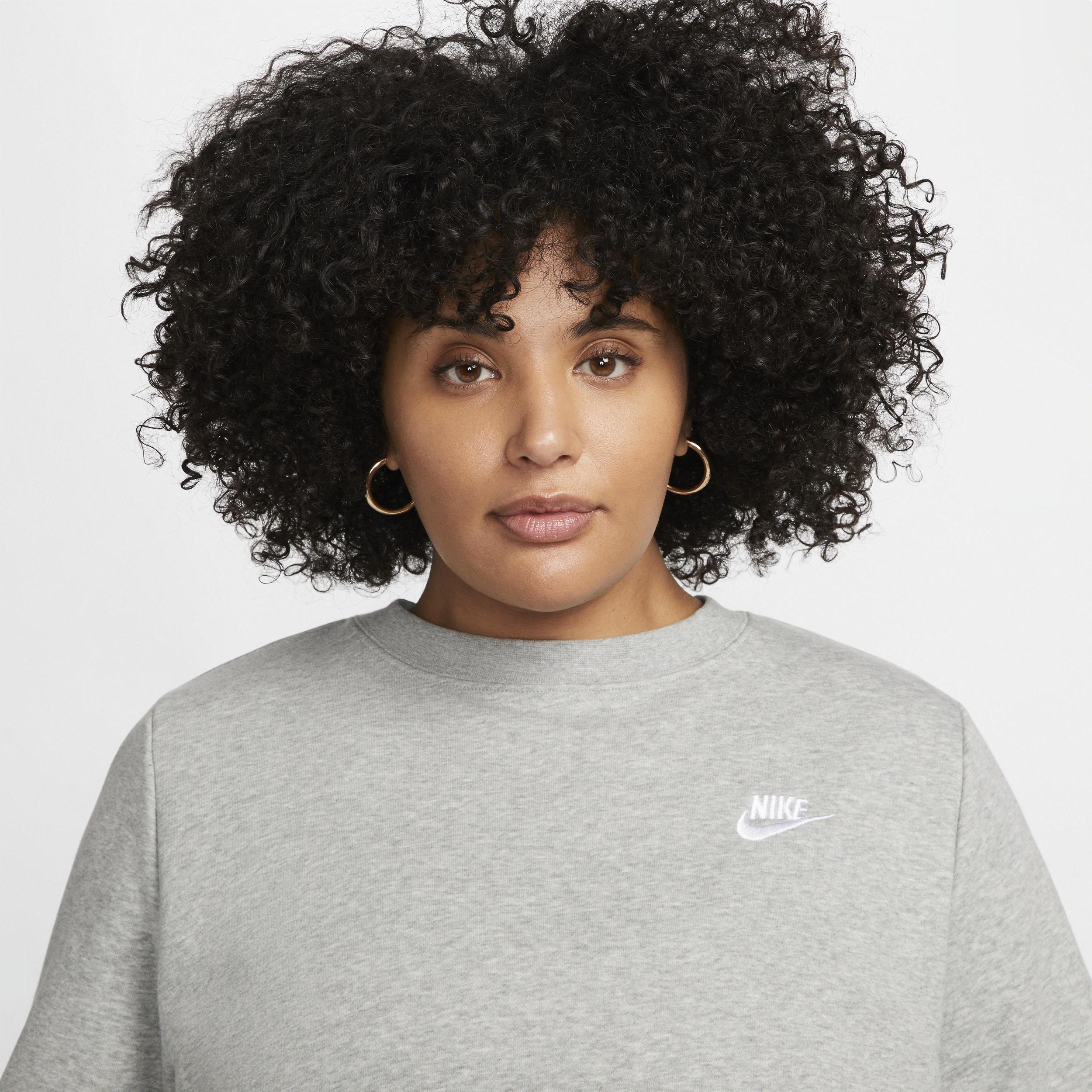 Plus Size Nike Club Fleece Crewneck Sweatshirt, Women's, Size: 3XL, Birch Grey Product Image