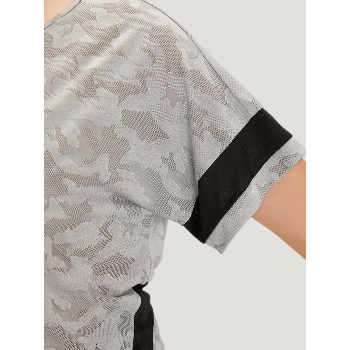 Plus Size Camo Contrast Patchwork Dolman Sleeve T-shirt Gray Women Sporty Contrast Camo Round Neck Dailywear T-shirts BloomChic 28/5X Product Image