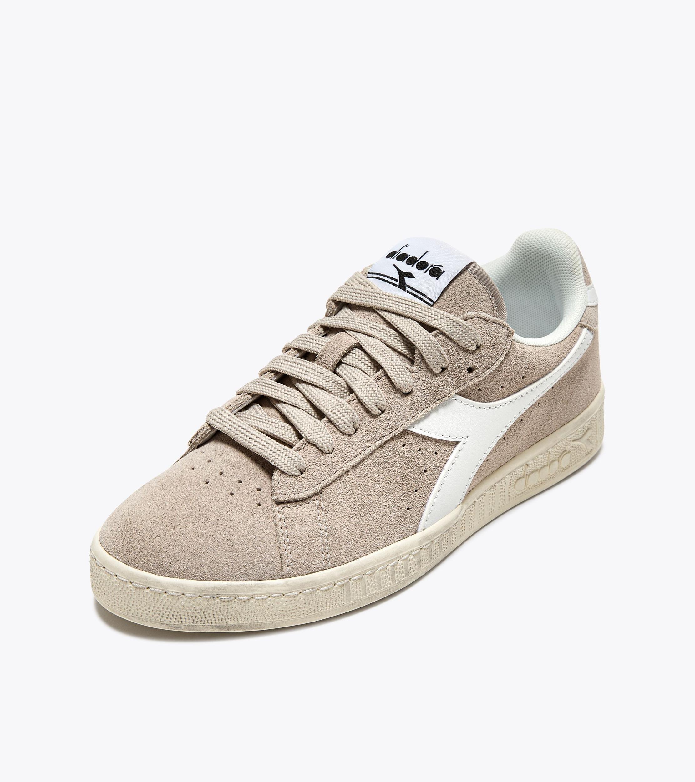 GAME L LOW SUEDE WAXED Product Image