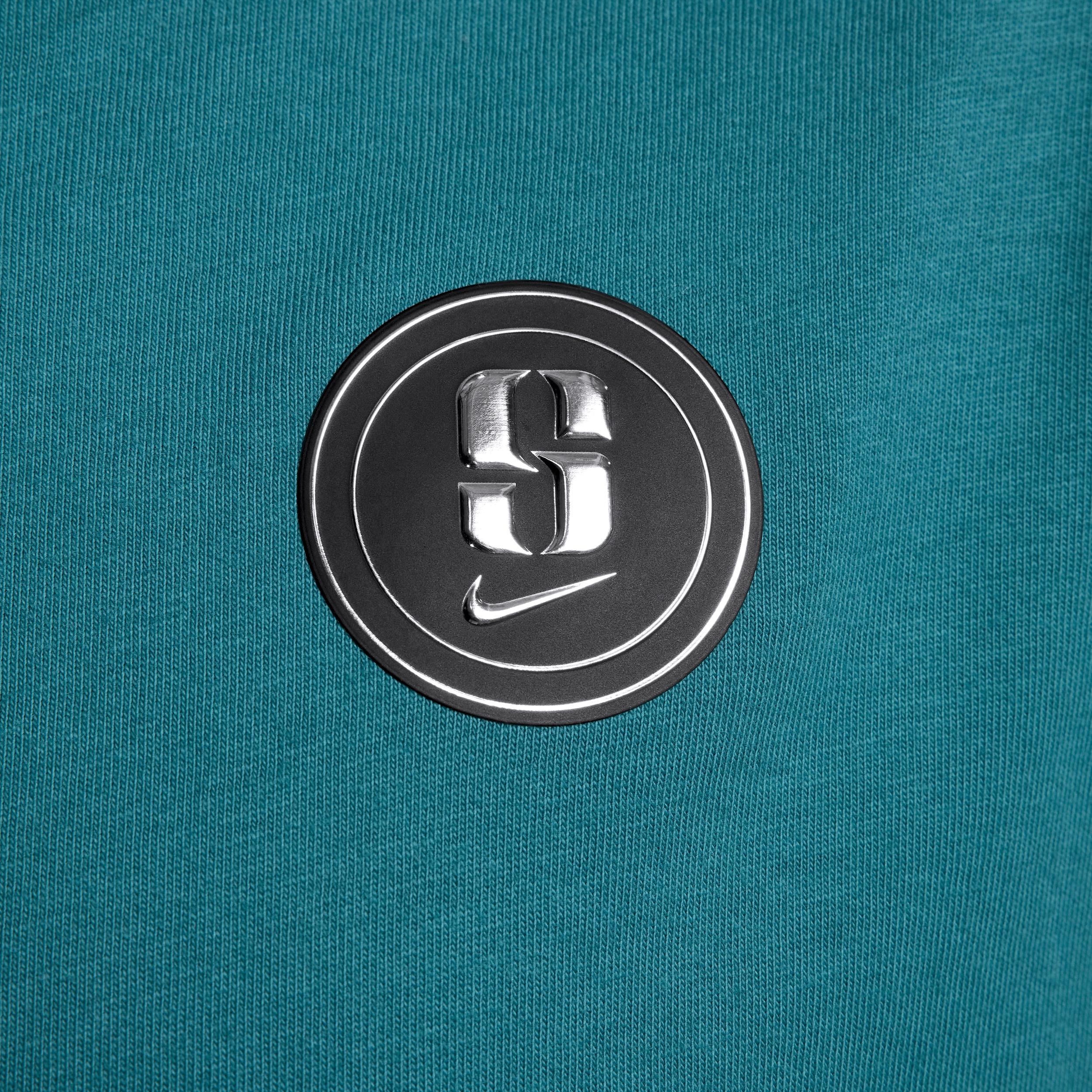 Nike Womens Sabrina Long-Sleeve Basketball T-Shirt Product Image