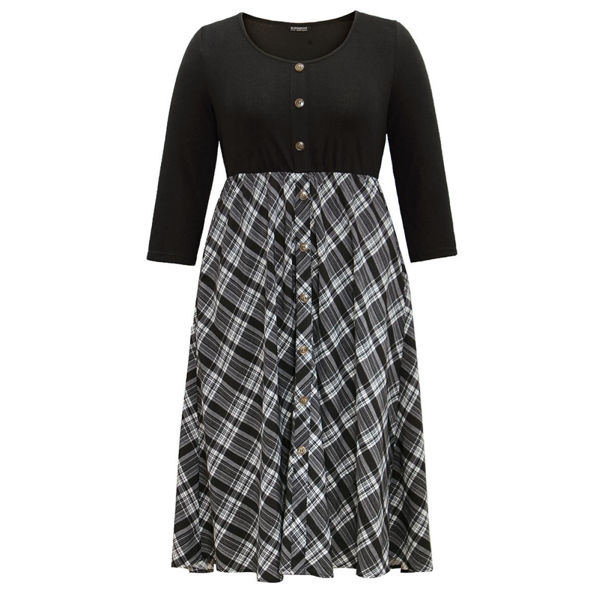 Plus Size Plaid Patchwork Scoop Neck Button Detail Dress Black Women Office Printed Scoop Neck Elbow-length sleeve Curvy Midi Dress BloomChic 30/6X Product Image