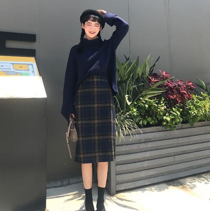 High Waist Plaid Midi A-Line Skirt Product Image