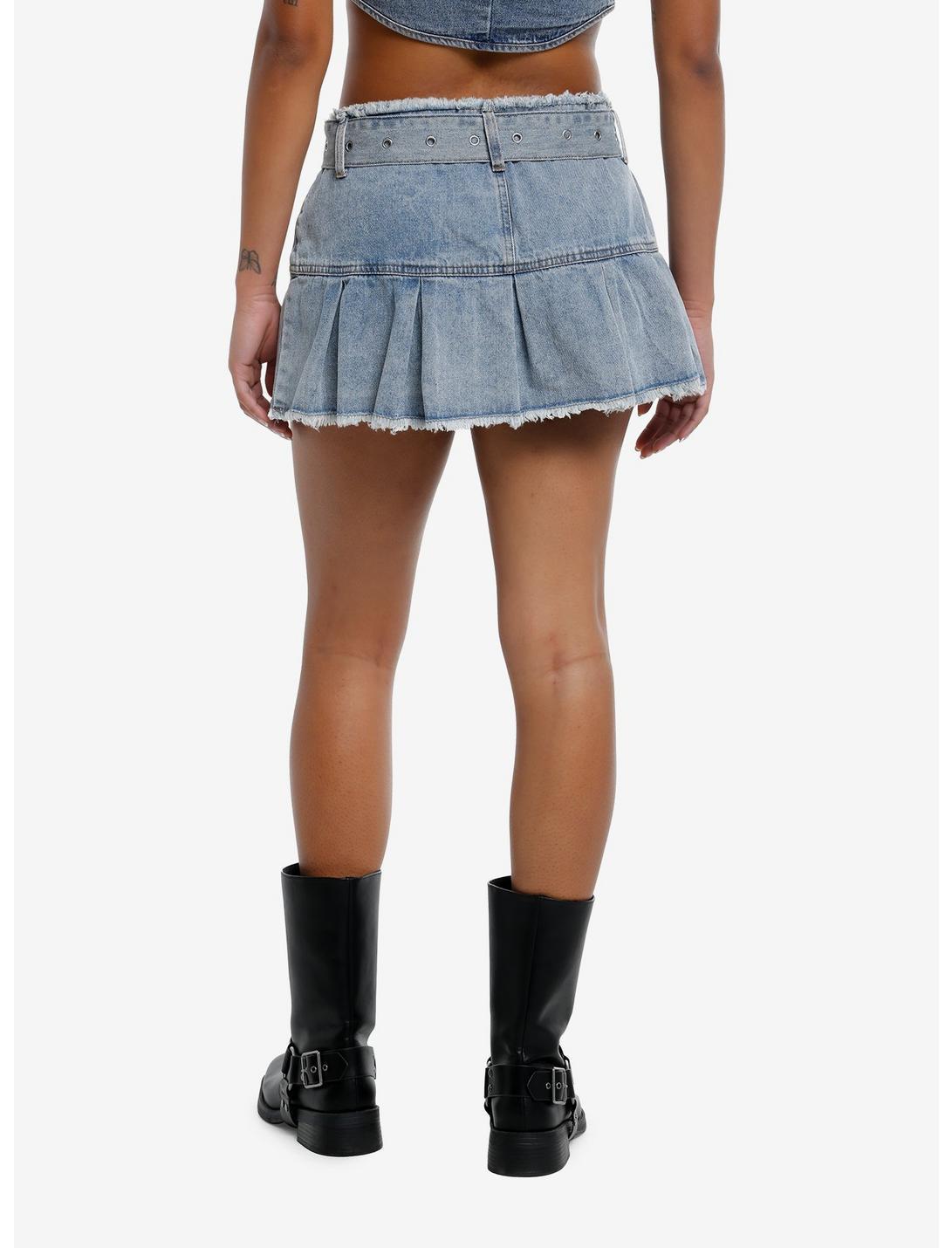 Light Indigo Raw Hem Denim Pleated Mini Skirt Product Image