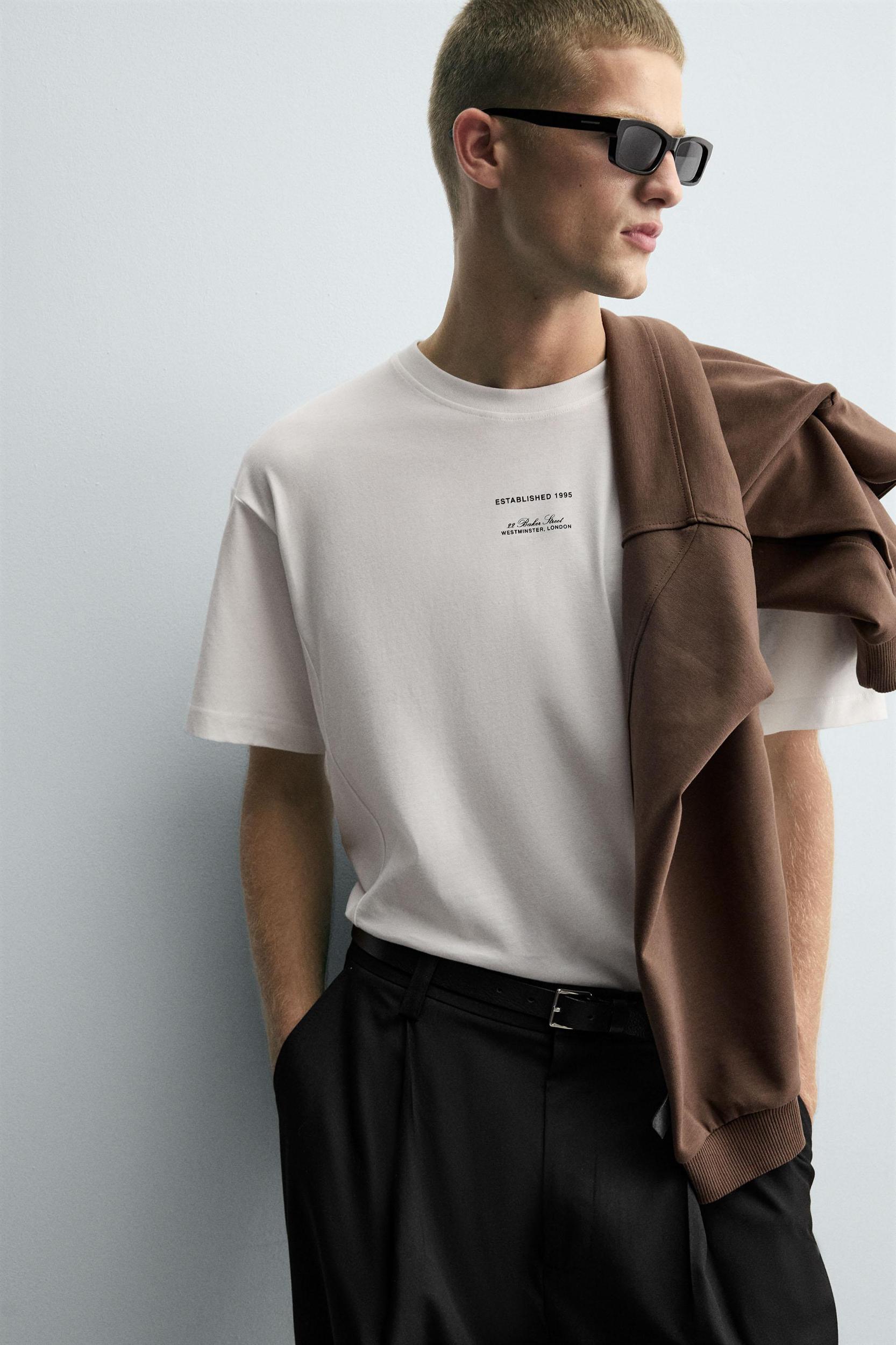 CONTRAST LABEL T-SHIRT Product Image