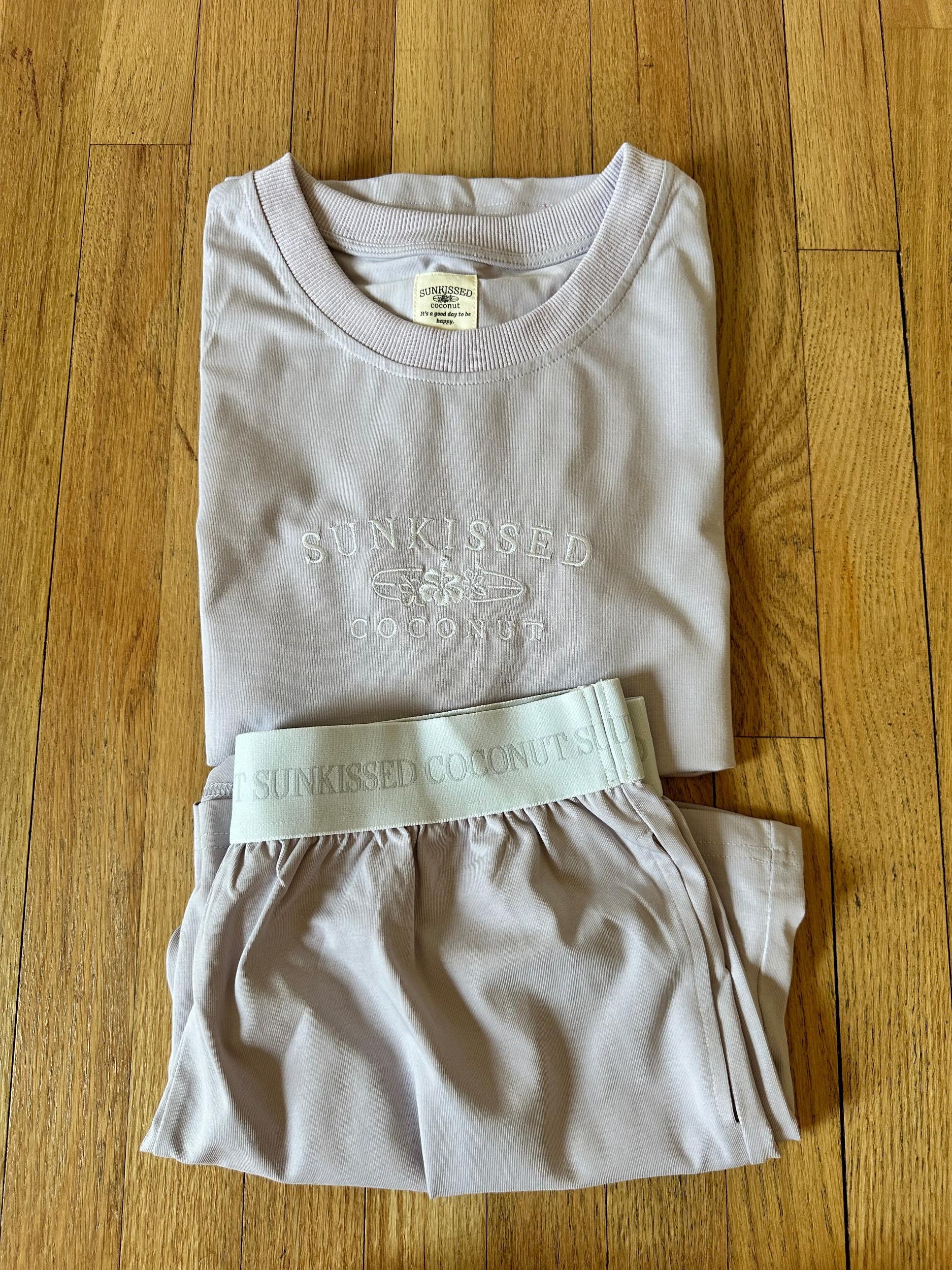 Italian Purple Basic Watercolor Embroider Tee Product Image