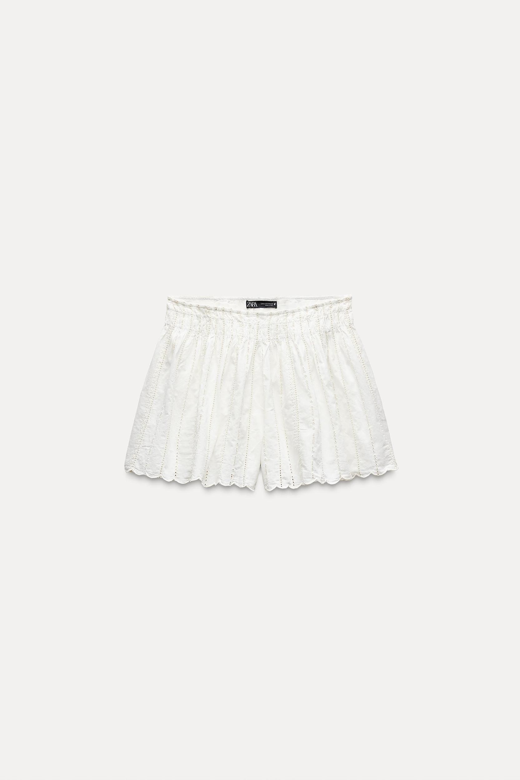 CONTRASTING EMBROIDERY SHORTS Product Image