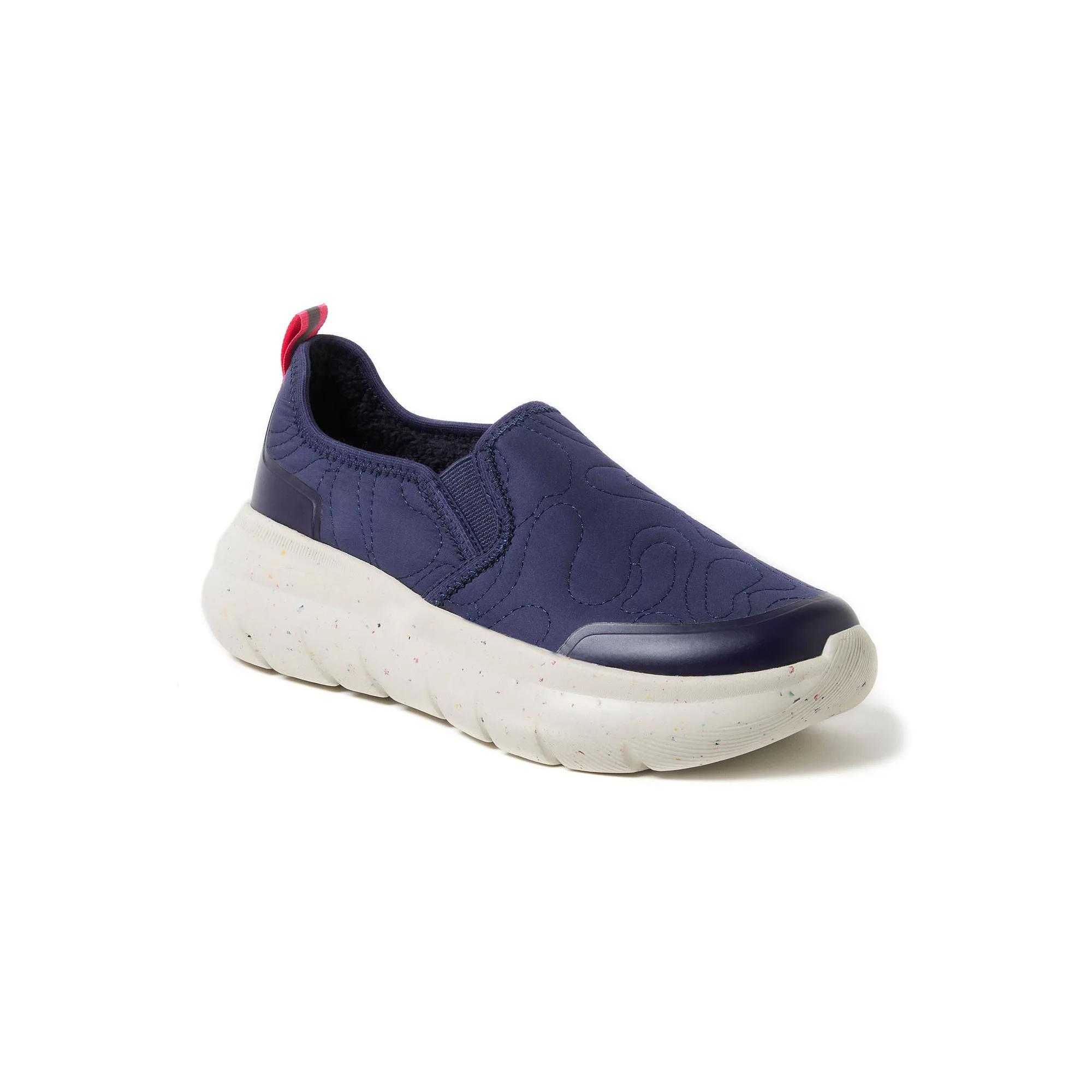 Dearfoams Crimson Womens Slip-On Shoes Product Image