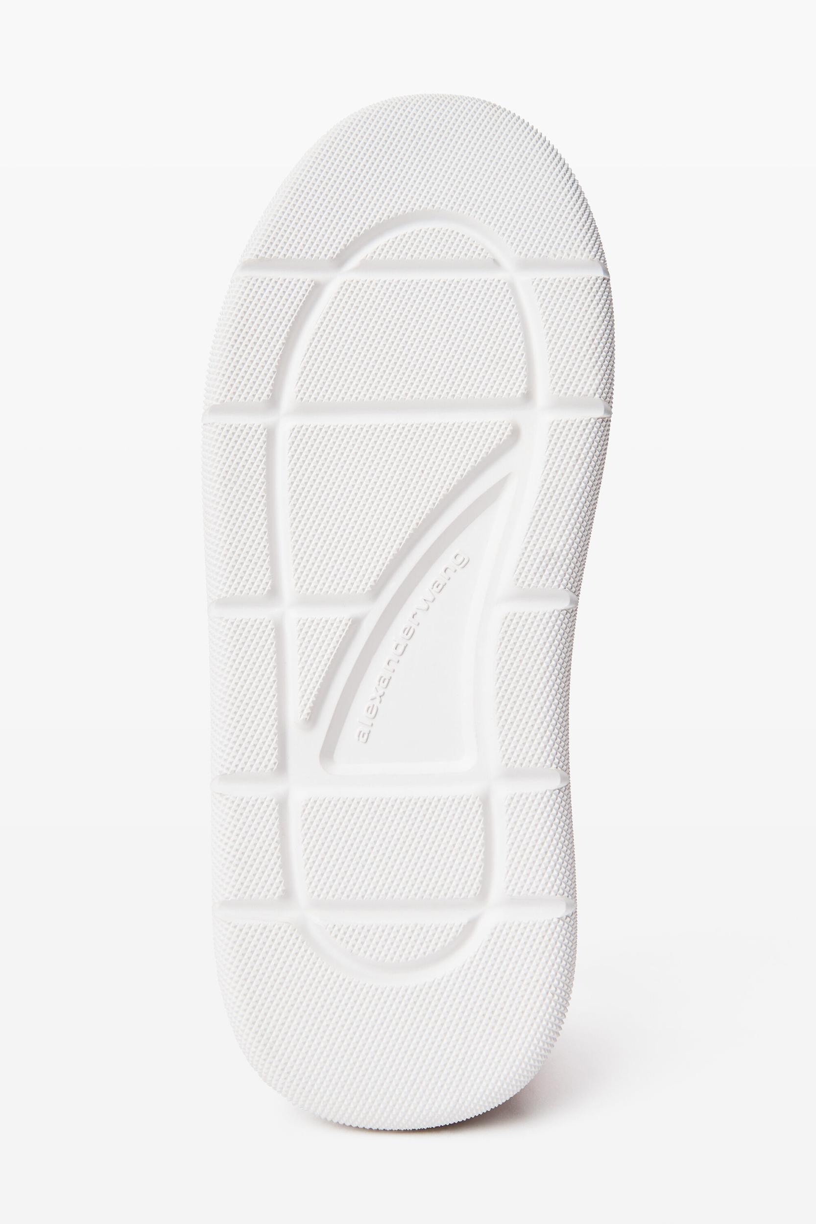 Puff Pebble Sneaker In Leather Product Image