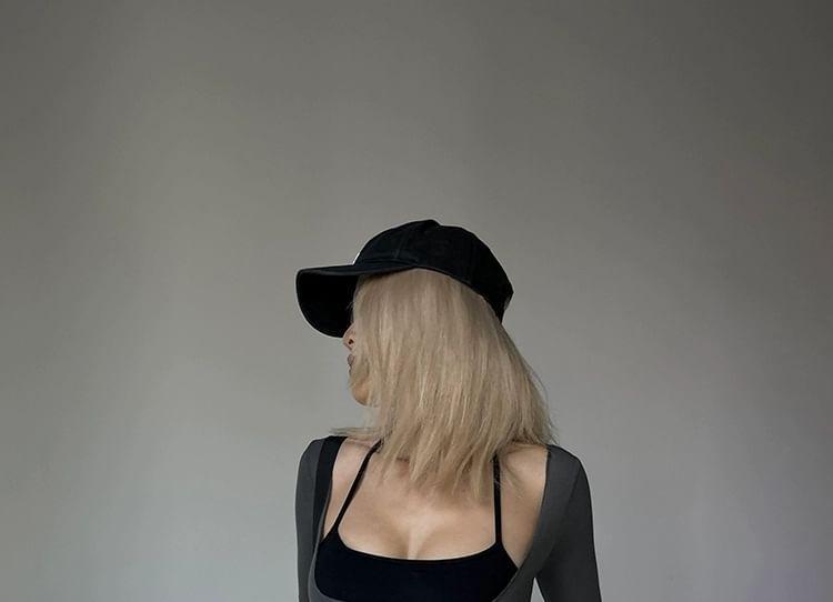 Set: Long-Sleeve Scoop Neck Plain T-Shirt + Sports Bra Top Product Image