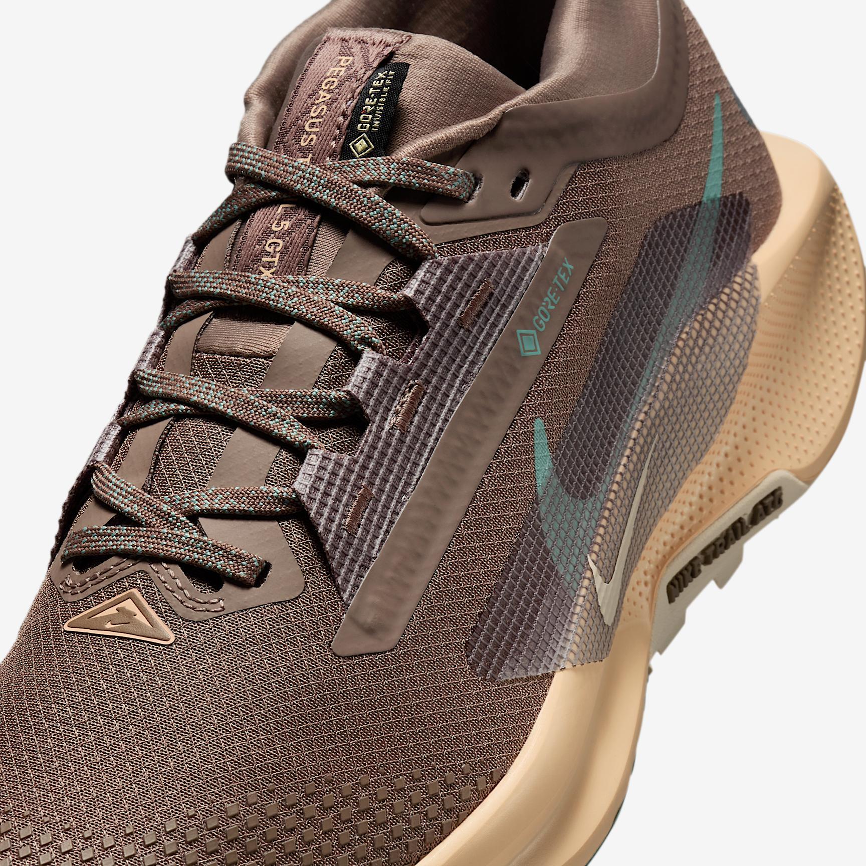 Nike Women's Pegasus Trail 5 GORE-TEX Waterproof Trail Running Shoes Product Image