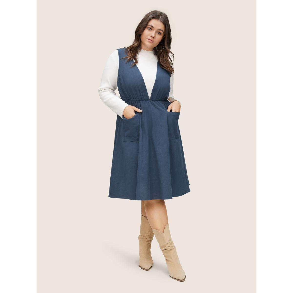 Plus Size Plain Pocket Elastic Waist Deep V Neck Tank Dress Indigo Women At the Office Non Deep V-neck Sleeveless Curvy Midi Dress BloomChic 30/6X Product Image