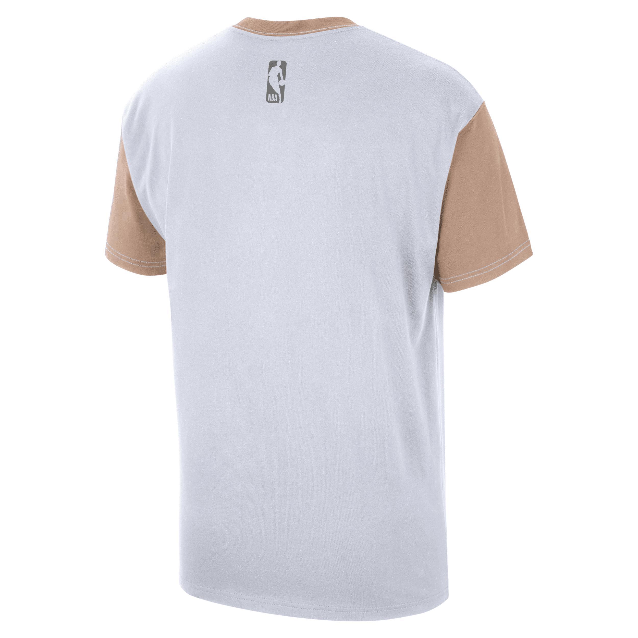 Chicago Bulls Courtside City Edition Nike Men's NBA T-Shirt Product Image