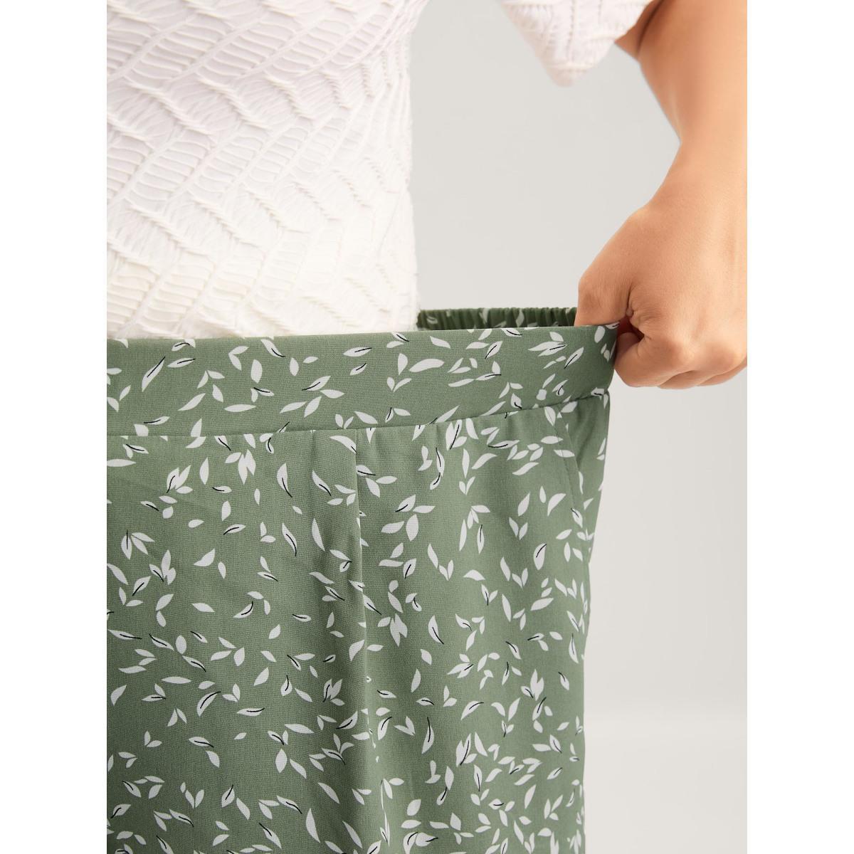 Plus Size Ditsy Floral Print Wide-Leg Pants Women LightGreen Elegant Wide Leg Mid Rise Everyday-Elegant Pants BloomChic 28/5X Product Image