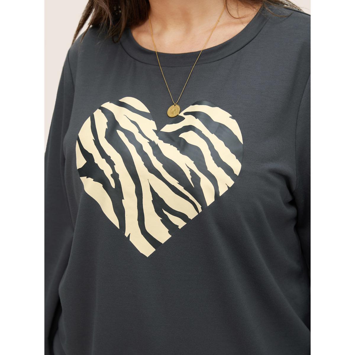 Plus Size Heart Pattern Contrast Crew Neck Sweatshirt Women DimGray Casual Non Everyday Sweatshirts BloomChic 30/6X Product Image