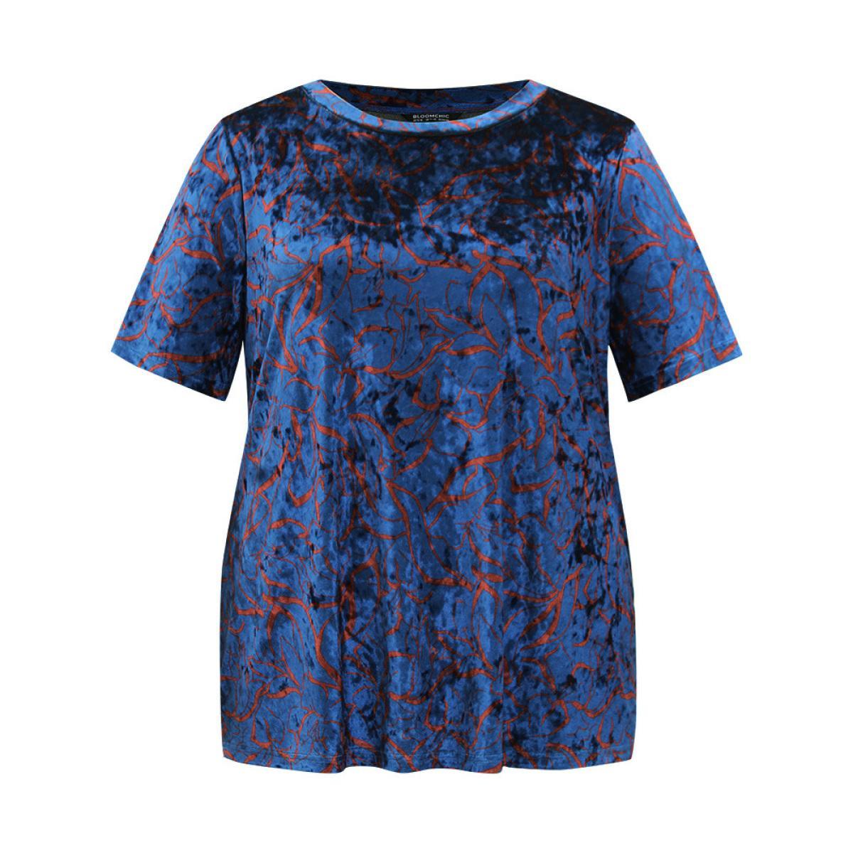 Plus Size Silhouette Floral Print Crew Neck T-shirt Aegean Women Elegant Printed Floral Round Neck Dailywear T-shirts BloomChic 10/M Product Image