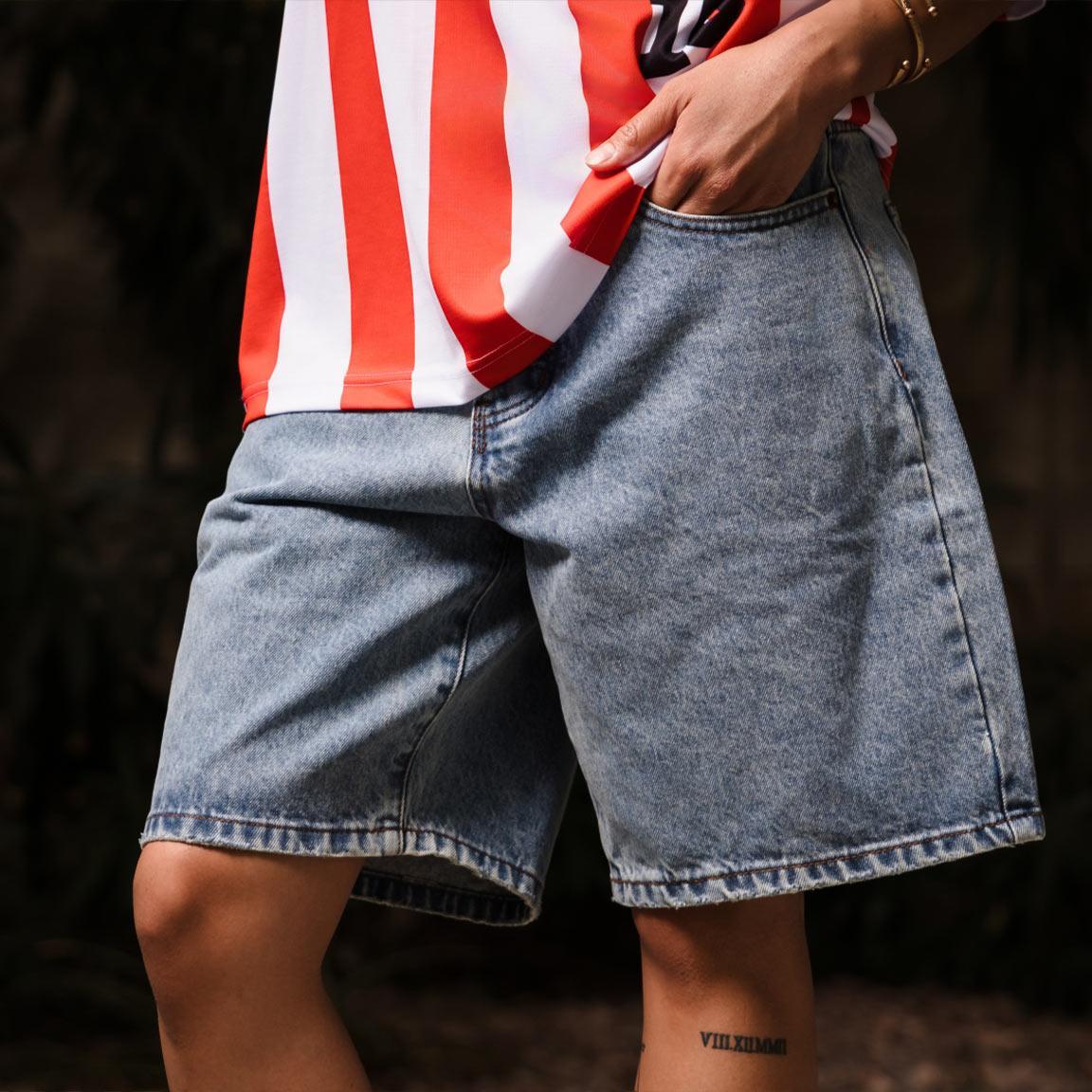 Berry Wide Denim Short - Washed Medium Blue Male Product Image