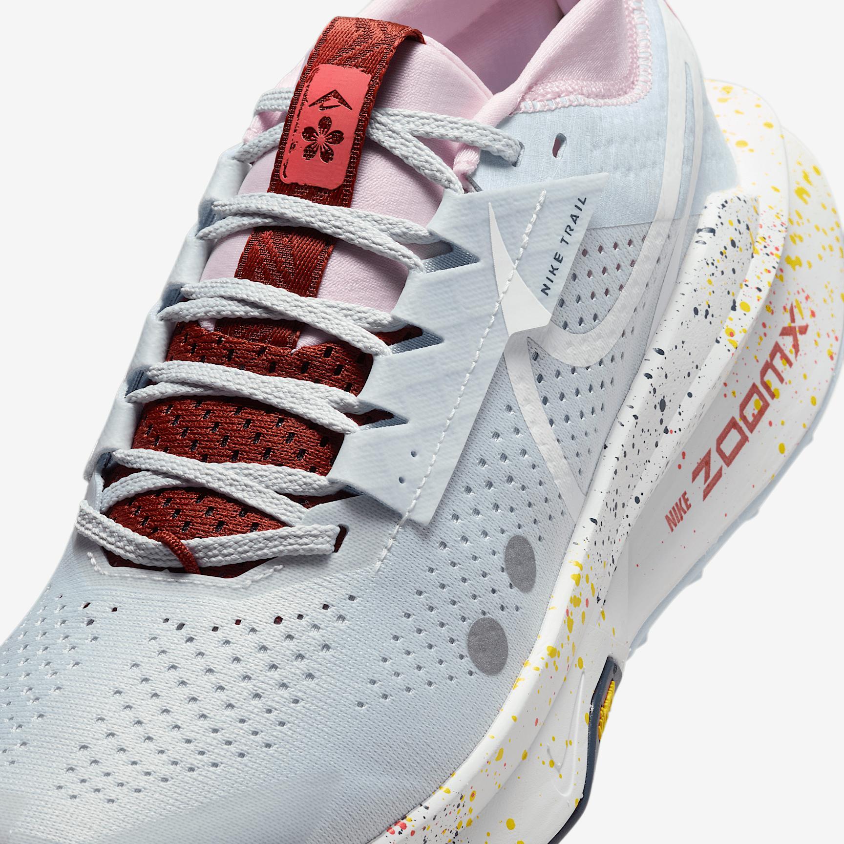 Nike Women's Zegama 2 Trail Running Shoes Product Image