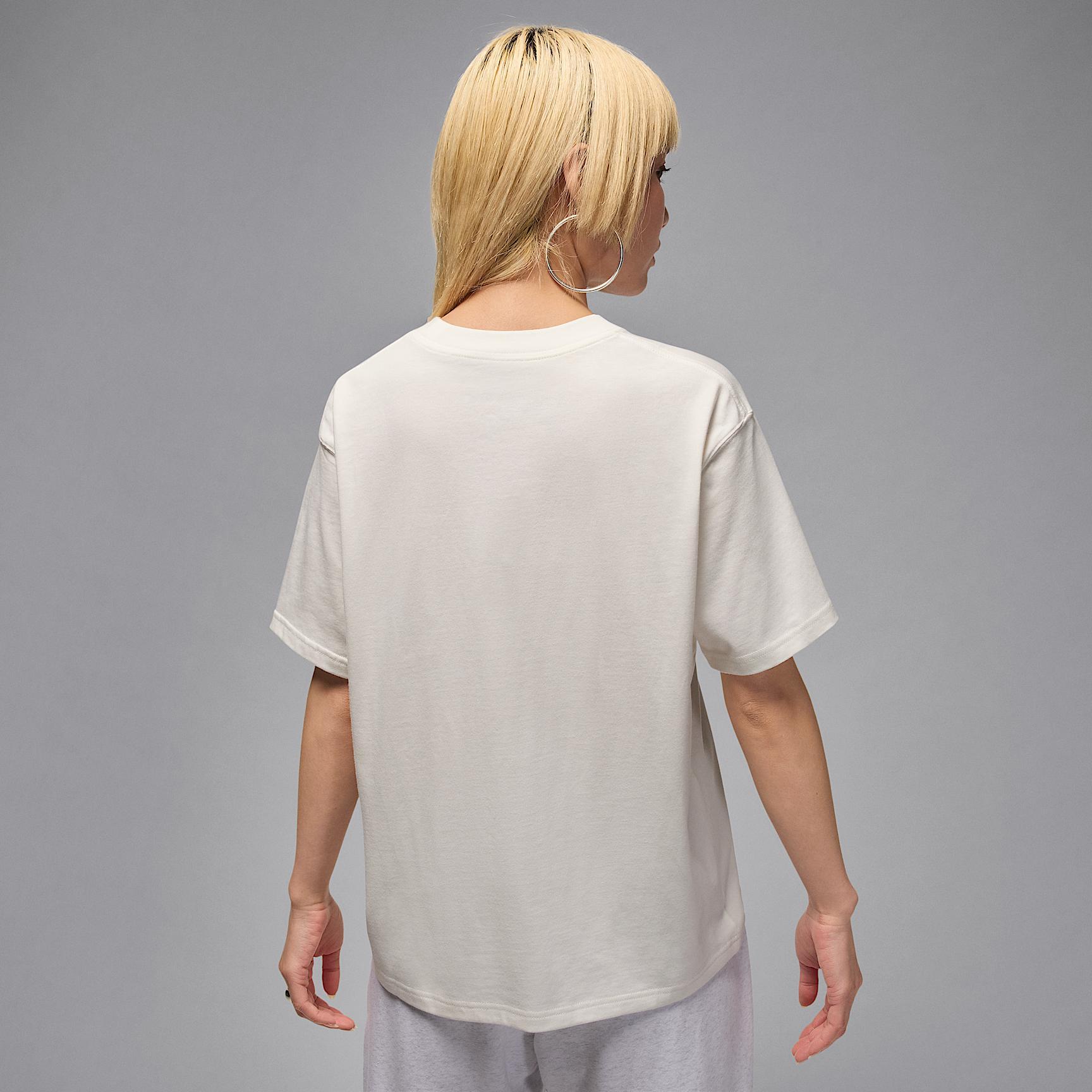 Women's Jordan Flight Graphic T-Shirt Product Image