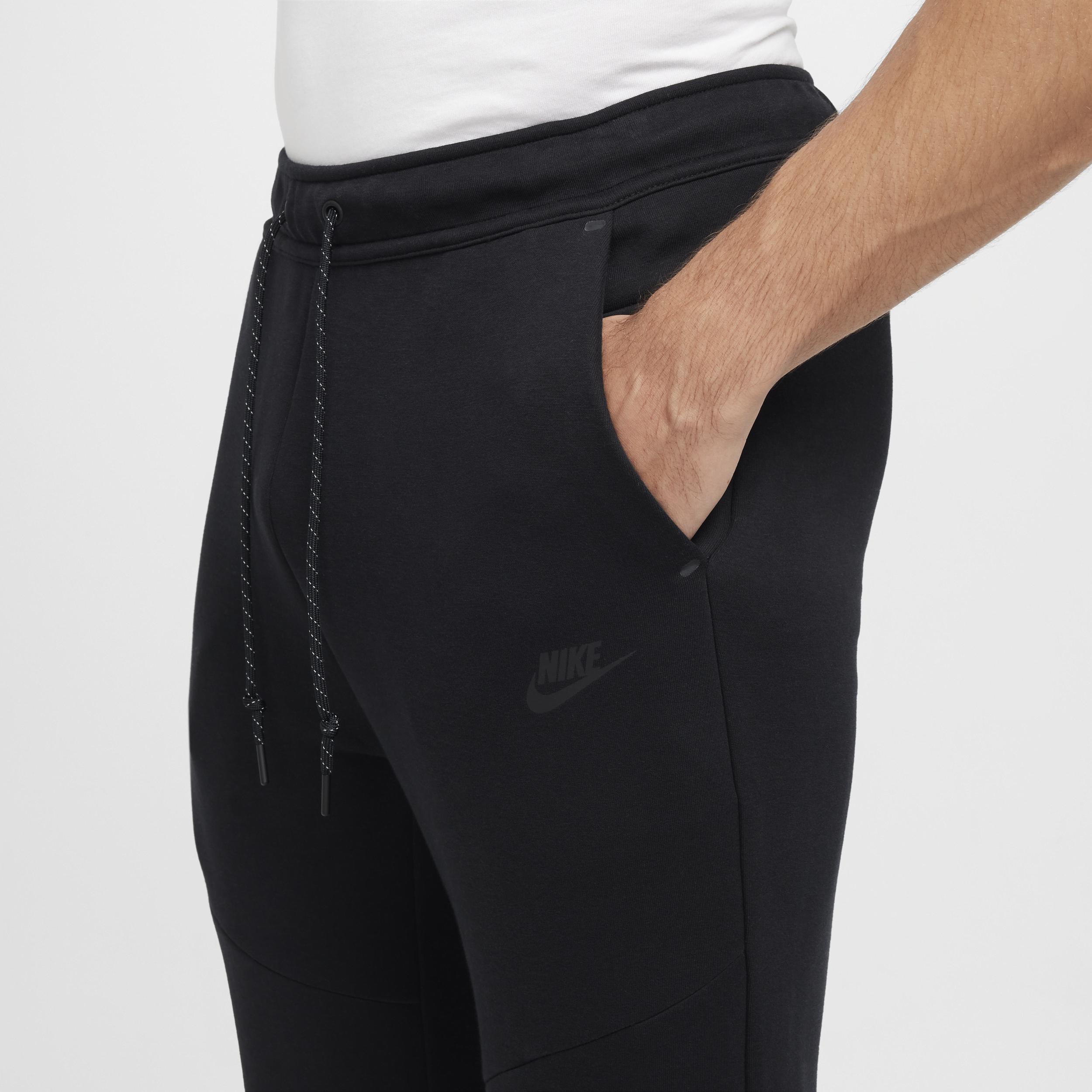 Nike Men's Tech Fleece Jogger Pants Product Image