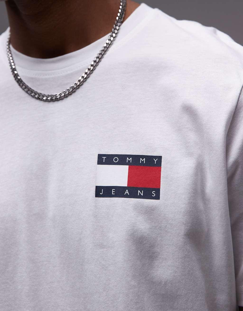 Tommy Jeans essential flag slim fit t-shirt in white Product Image