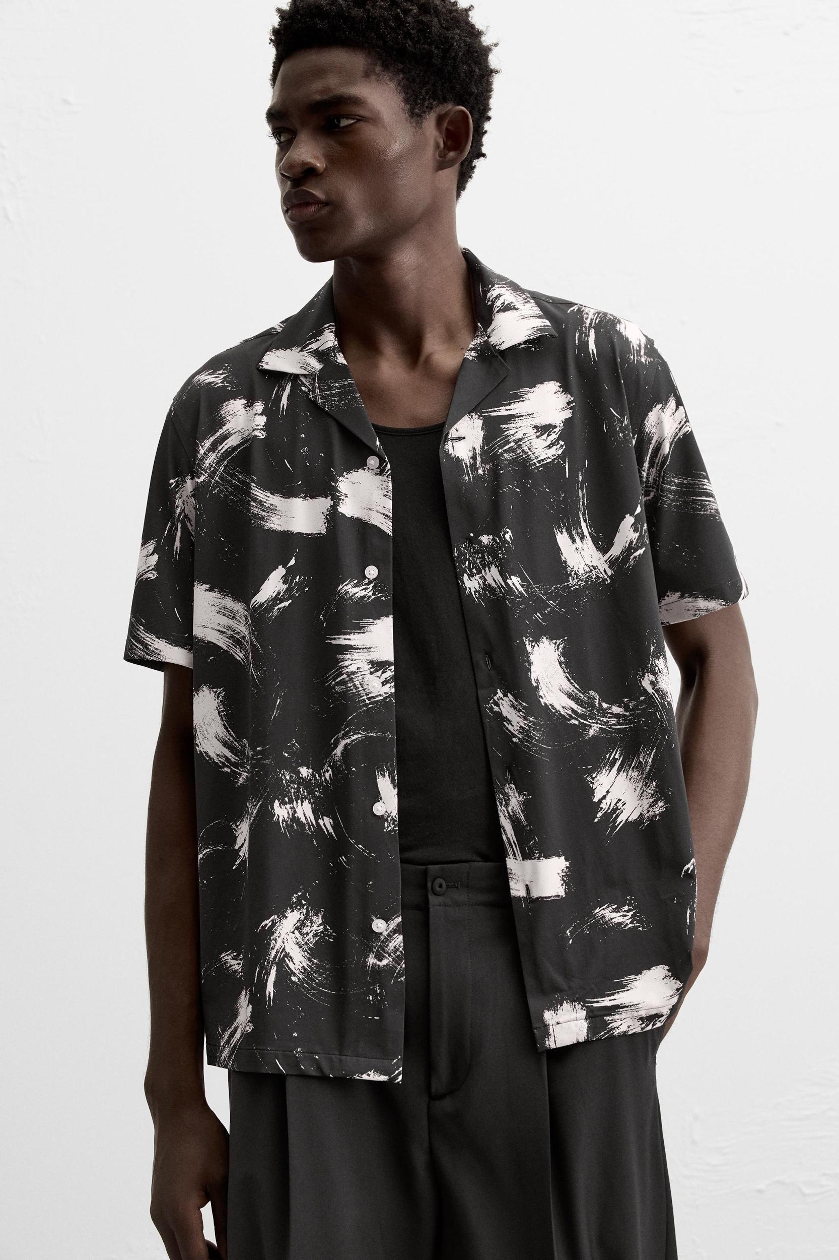 ABSTRACT PRINT STRETCH SHIRT Product Image