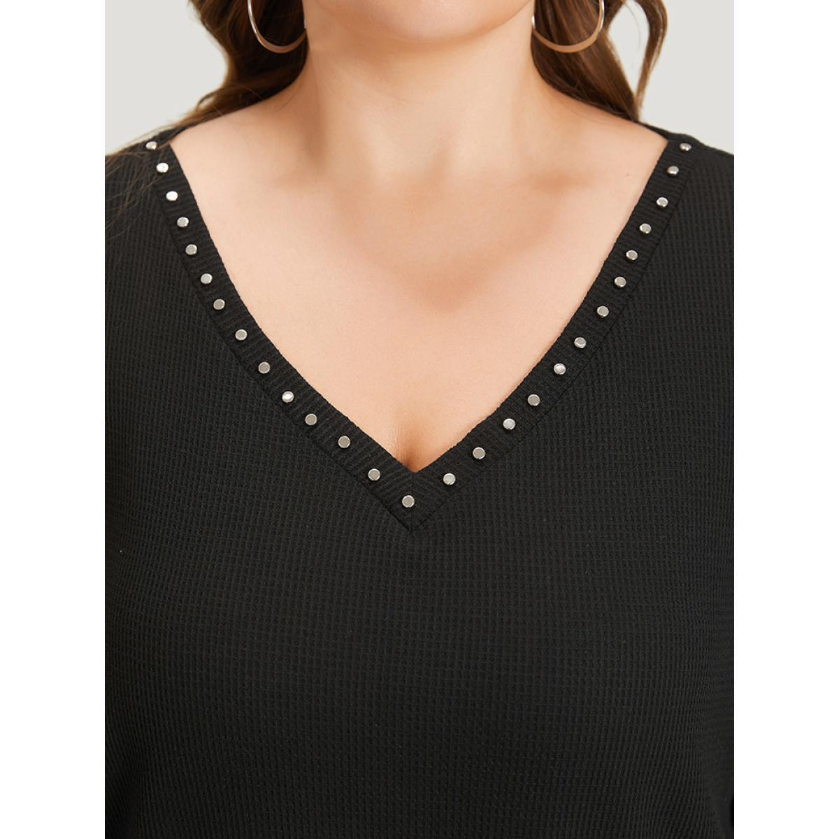 Plus Size Plain Rivets V Neck Elastic Cuffs Sweatshirt Women Black Casual Elastic cuffs V-neck Dailywear Sweatshirts BloomChic 14-16/1X Product Image
