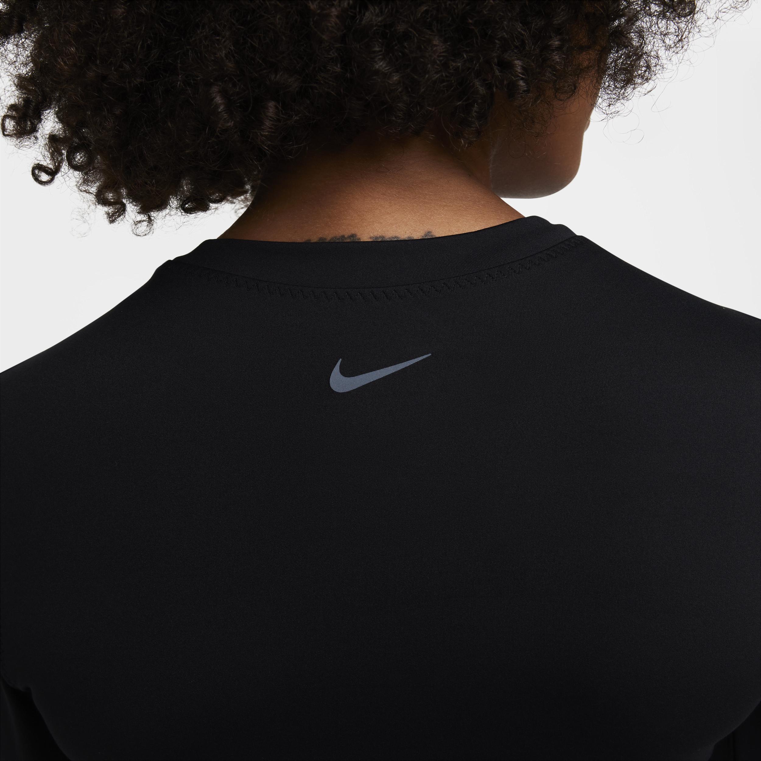 Nike One Fitted Women's Dri-FIT Long-Sleeve Top Product Image