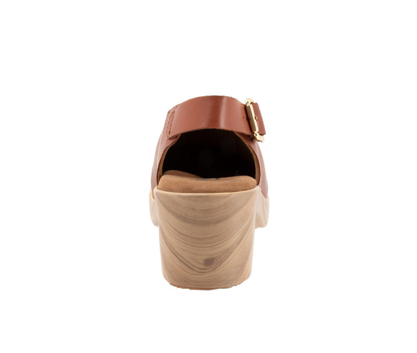 Women's Softwalk Fairbanks Clogs Product Image